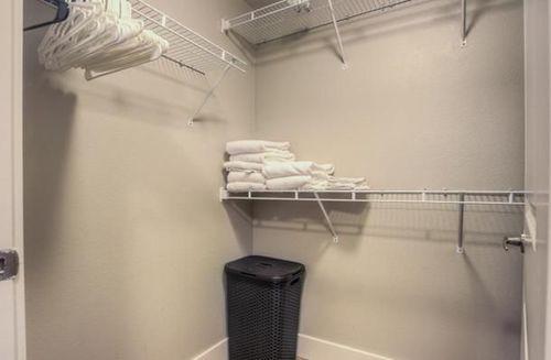 Comodidades del Alojamiento Glendon Westwood #2108 2 Bedrooms 2 Bathrooms Home