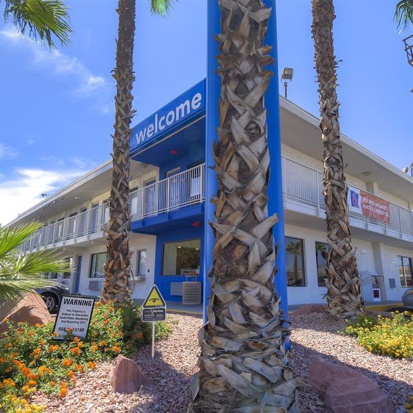 Motel 6 Las Vegas – I-15