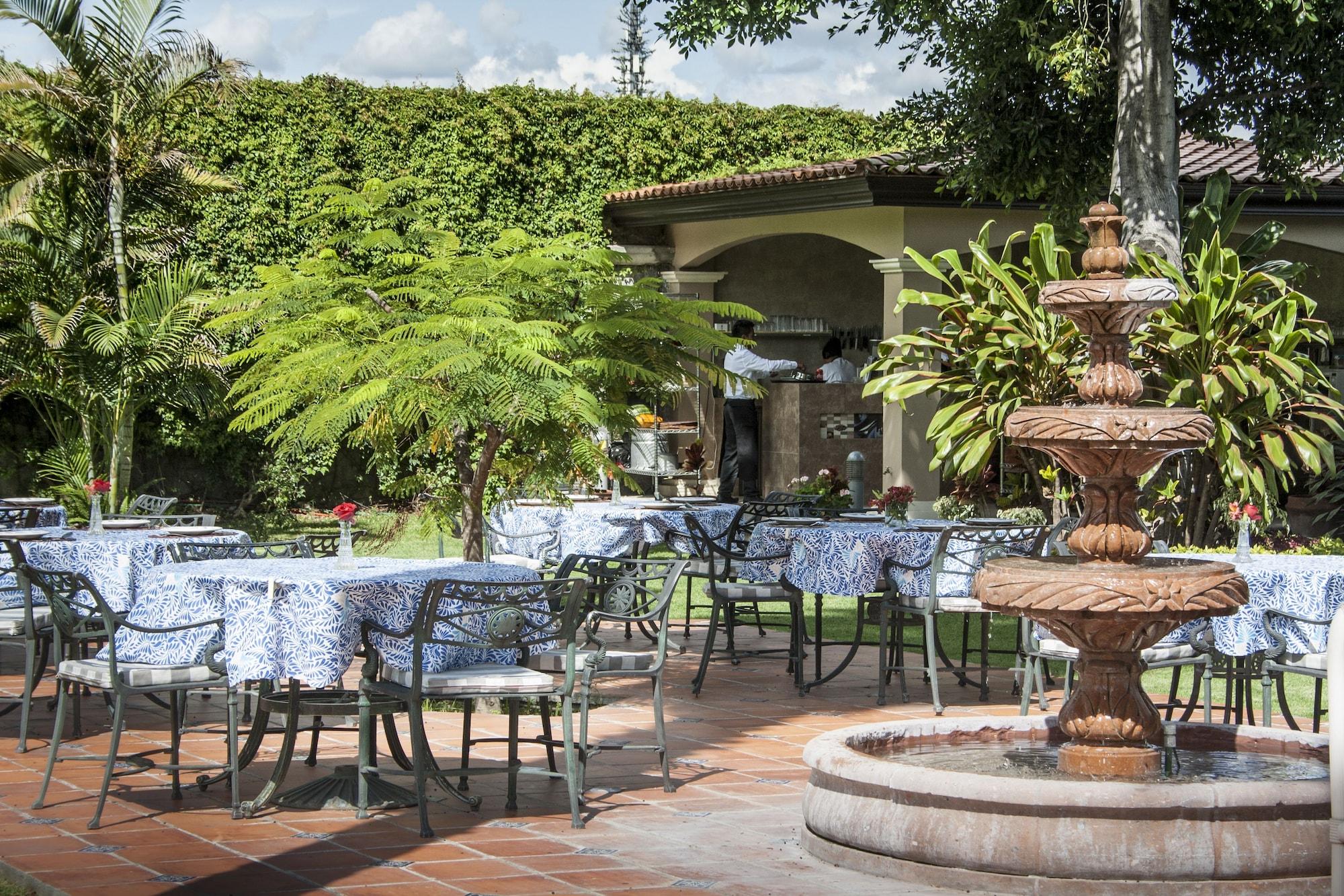 Restaurant La Esmeralda en el Encanto Hotel Petit