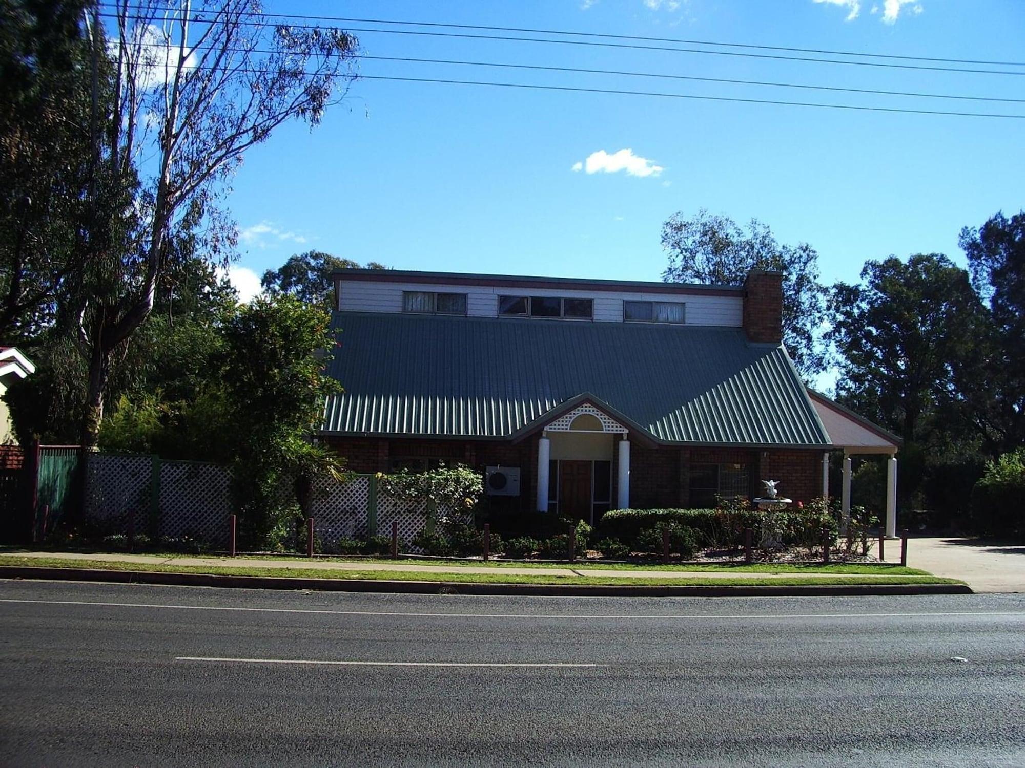 Vista Exterior Park House Motor Inn