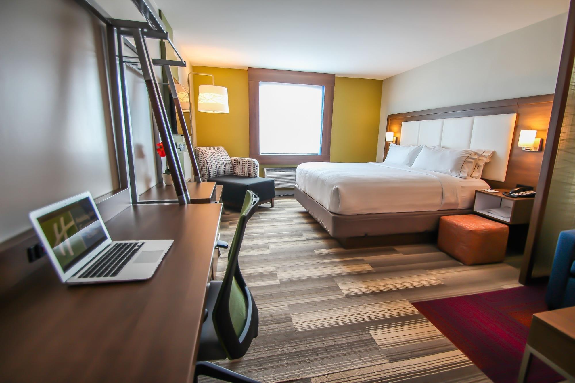 Habitación Holiday Inn Express & Suites Miami Airport East by IHG