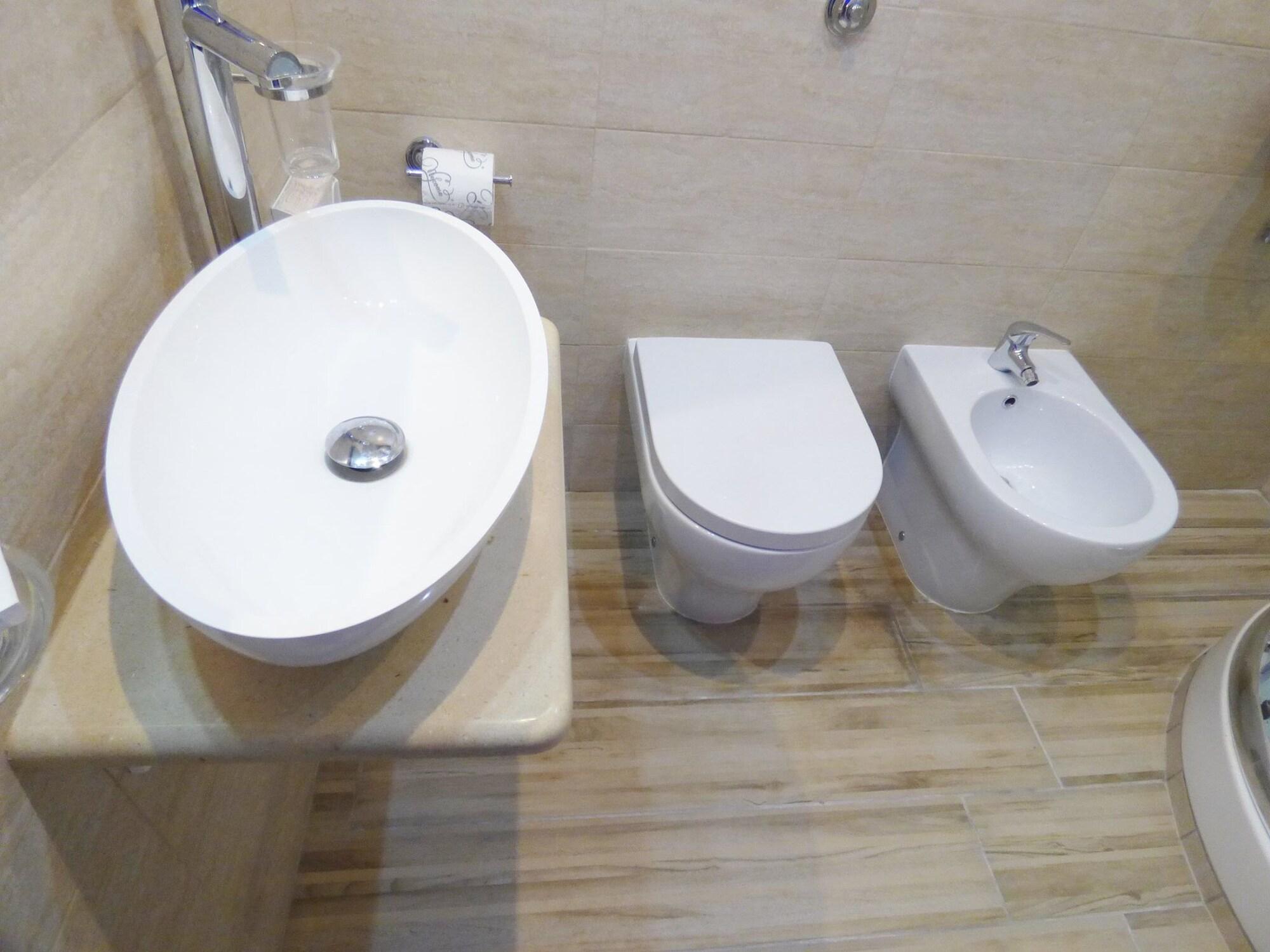 Equipamiento de Habitación Amedeo Square