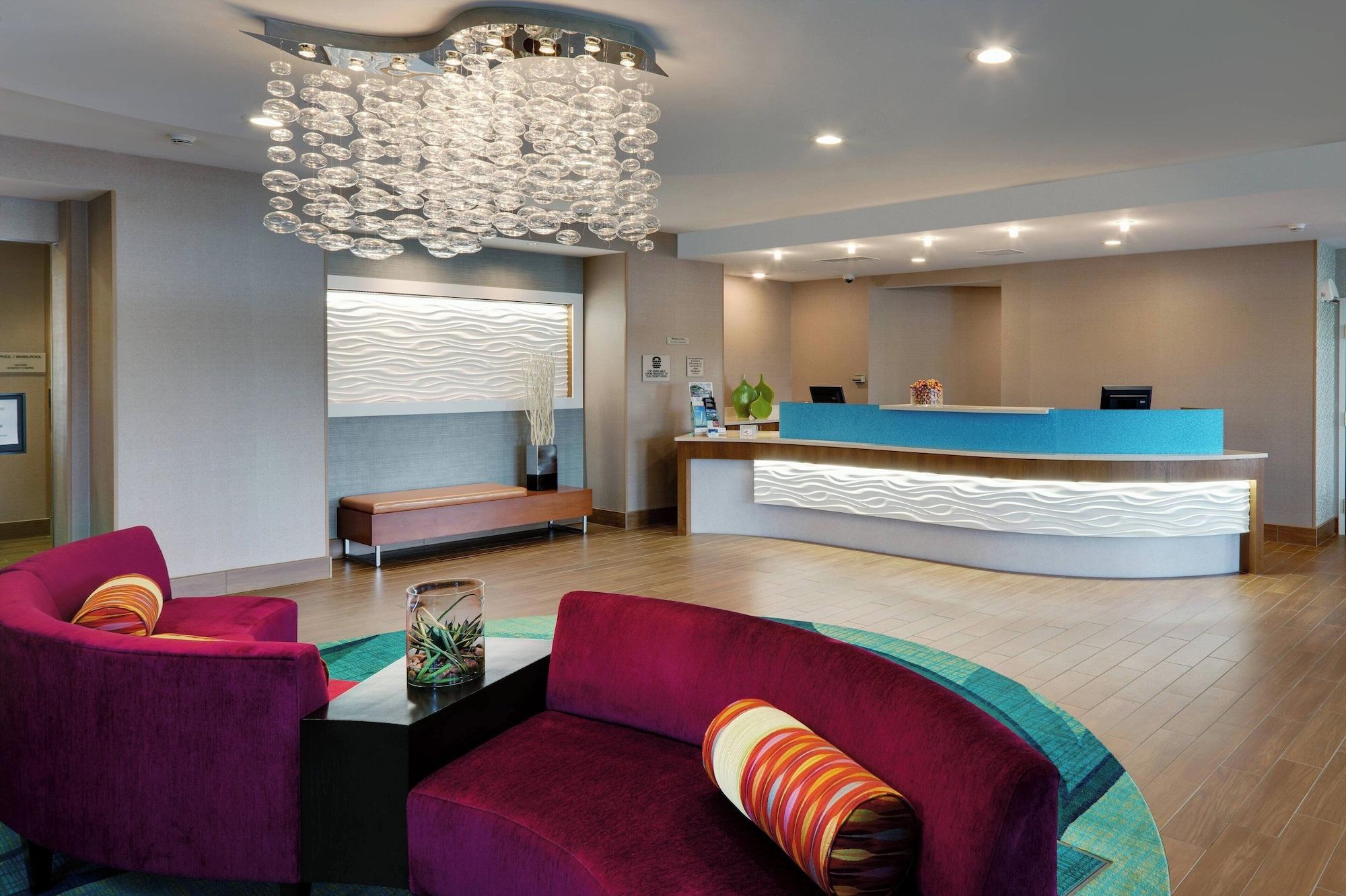 Vista Lobby SpringHill Suites by Marriott Lansing