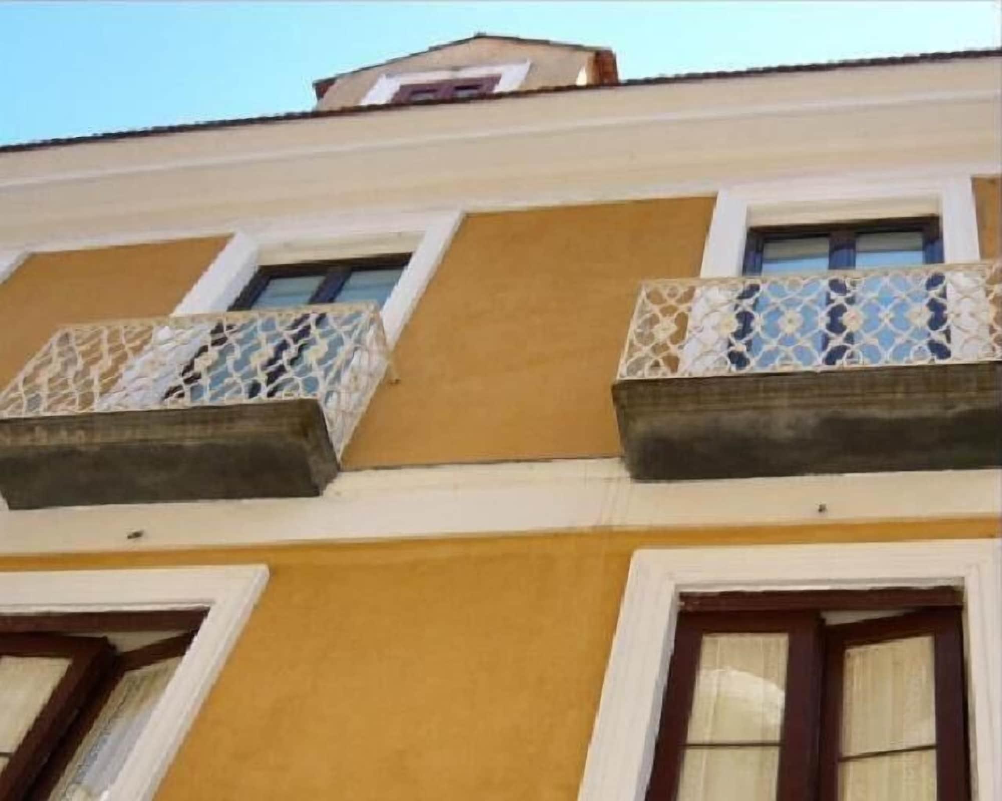 Vista Exterior DolceVita Sorrento Guest House