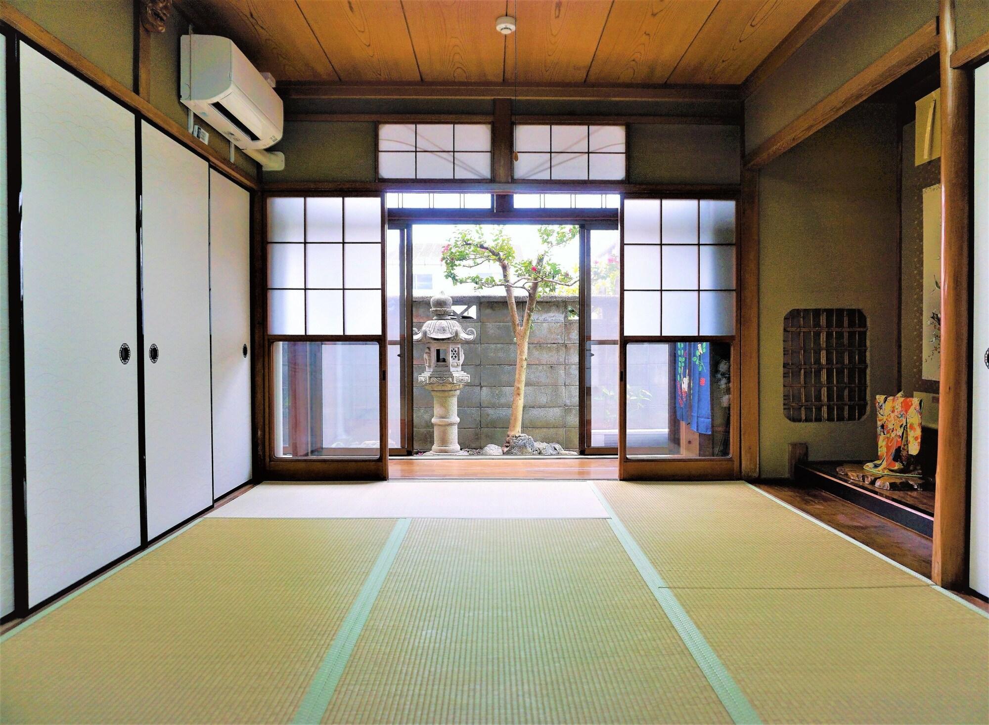 Varios Villa Kyoto Saiin