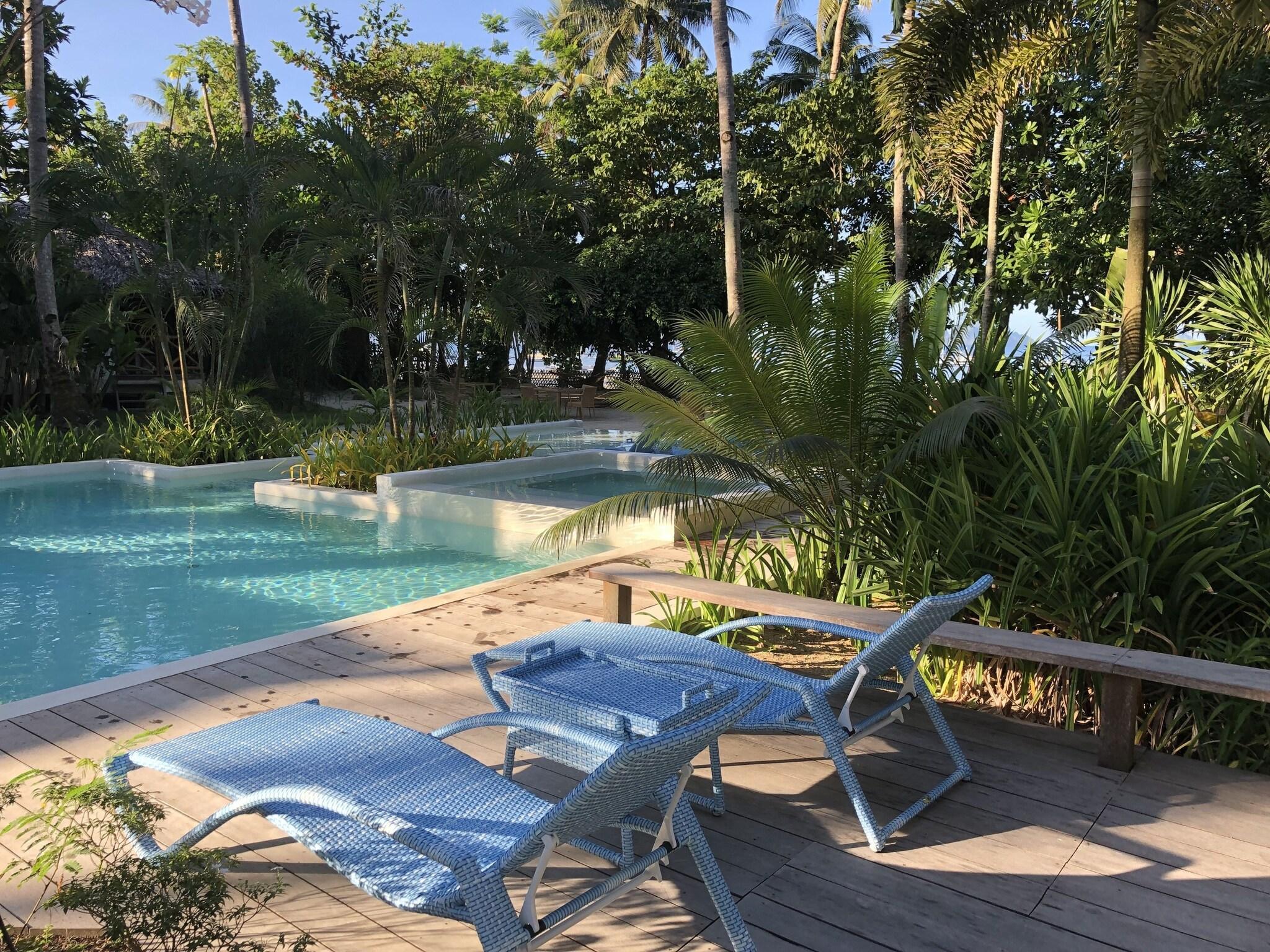 Vista Piscina El Nido Mahogany Beach