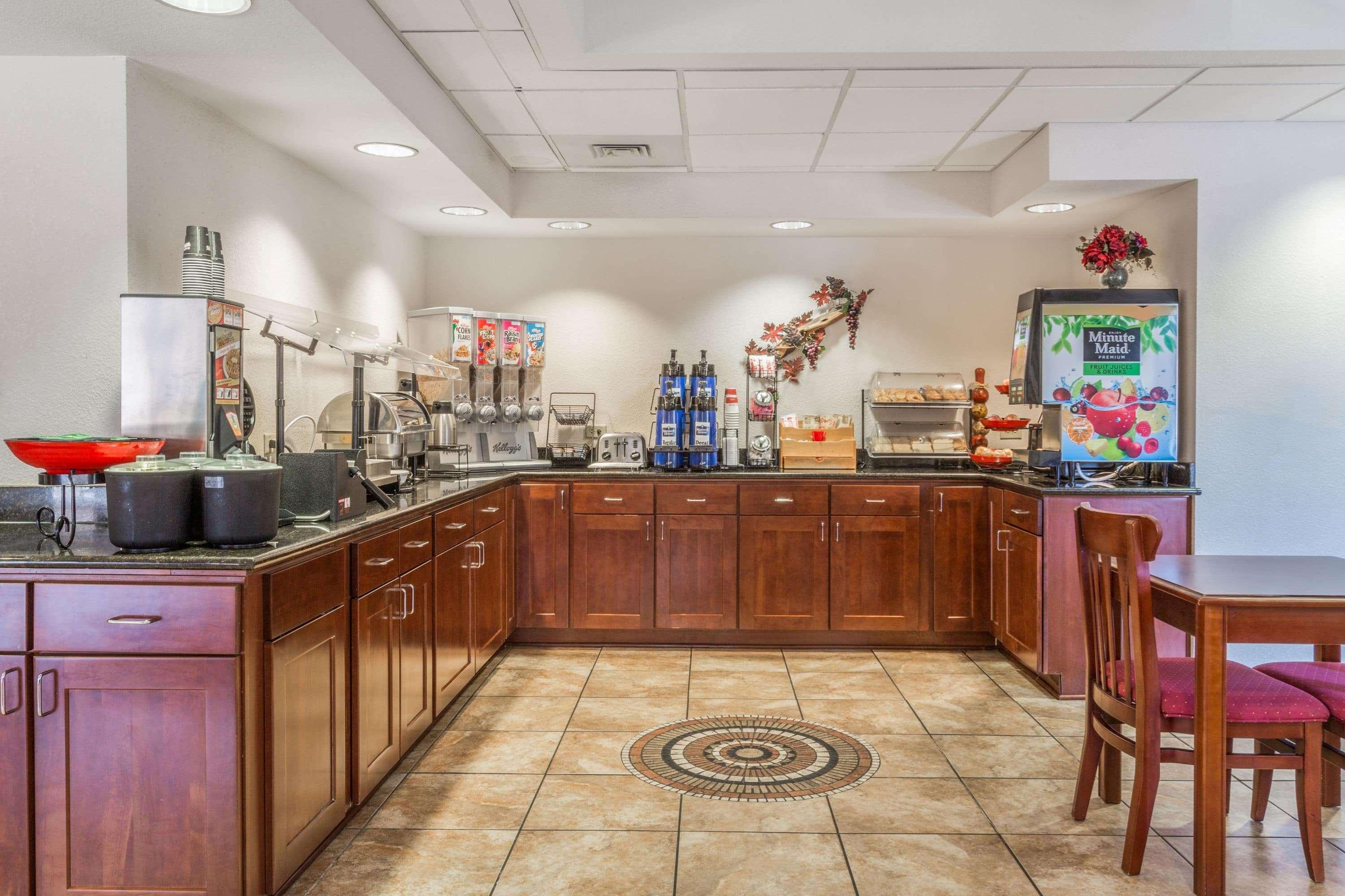 Restaurant Ramada by Wyndham Panama City
