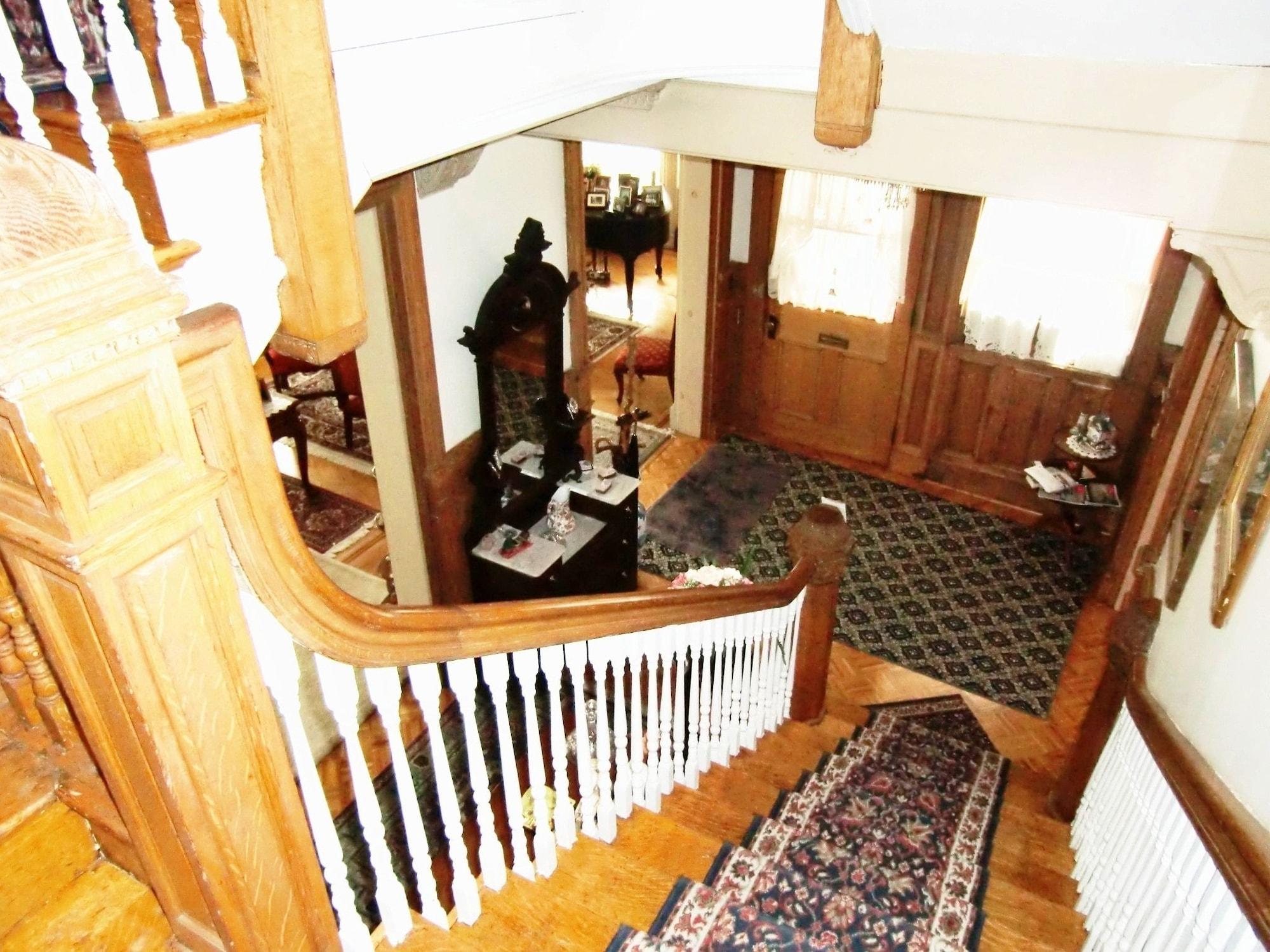 Vista Lobby Wilson House Bed & Breakfast