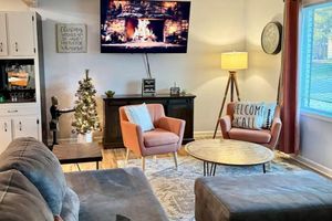 Alquiler Vacacional - Two minutes from the airport & ten minute uber to downtown!