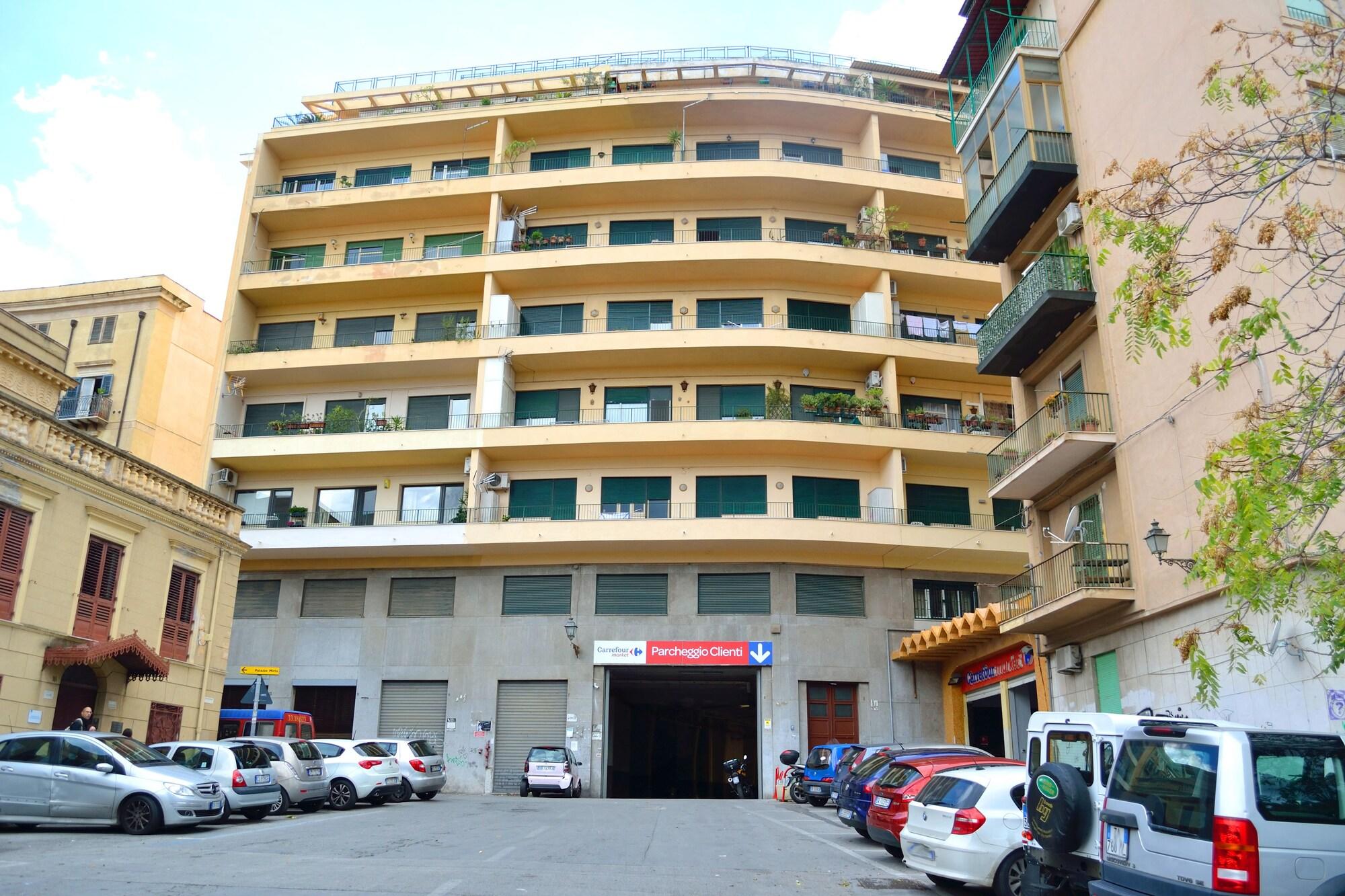 Vista Exterior Piazza Marina