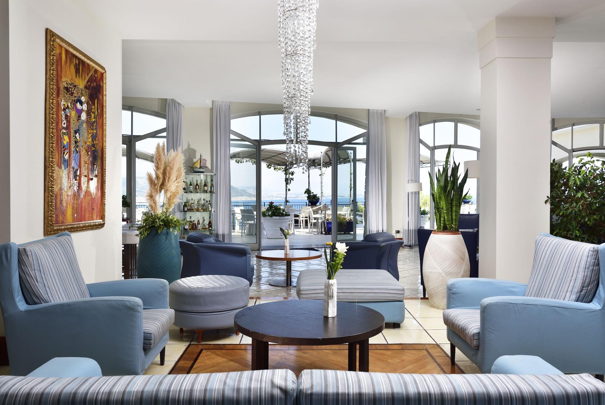 Vista Lobby Hotel Raito