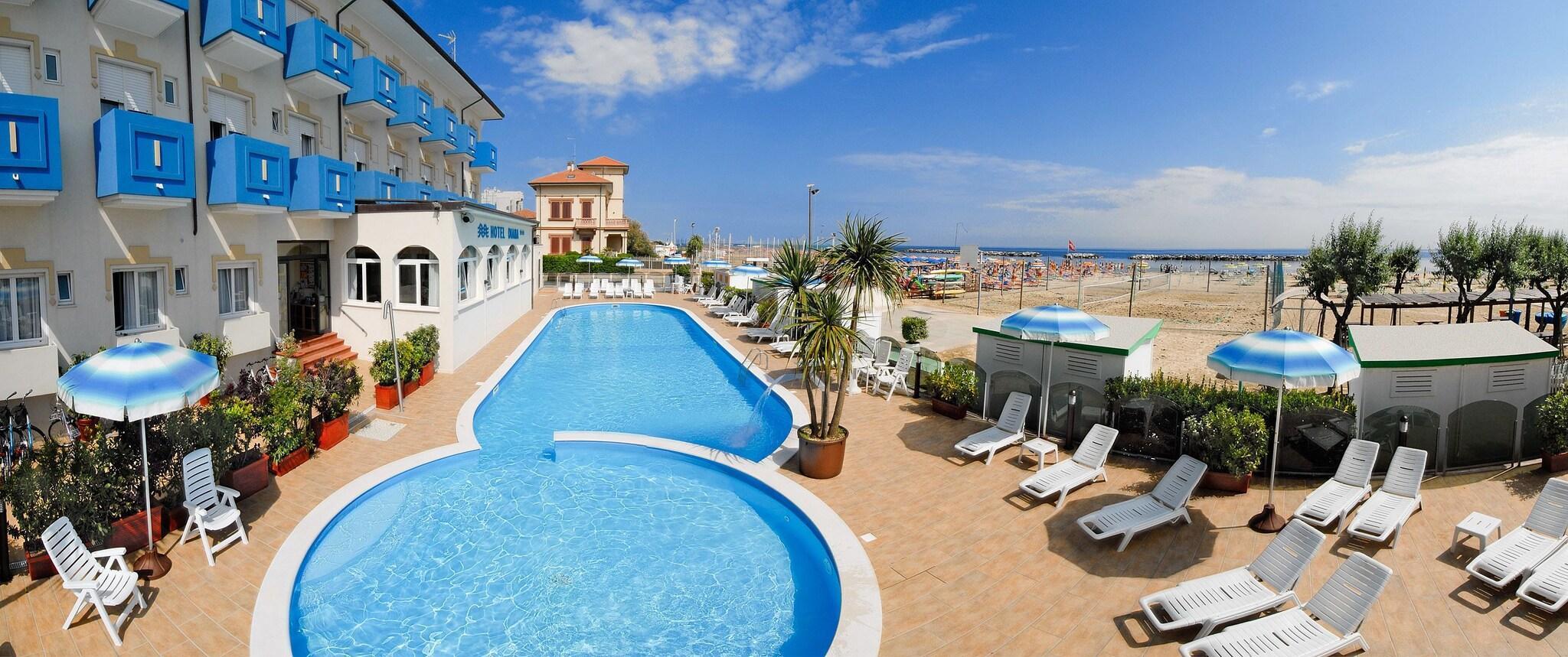 Vista Exterior Hotel Diana