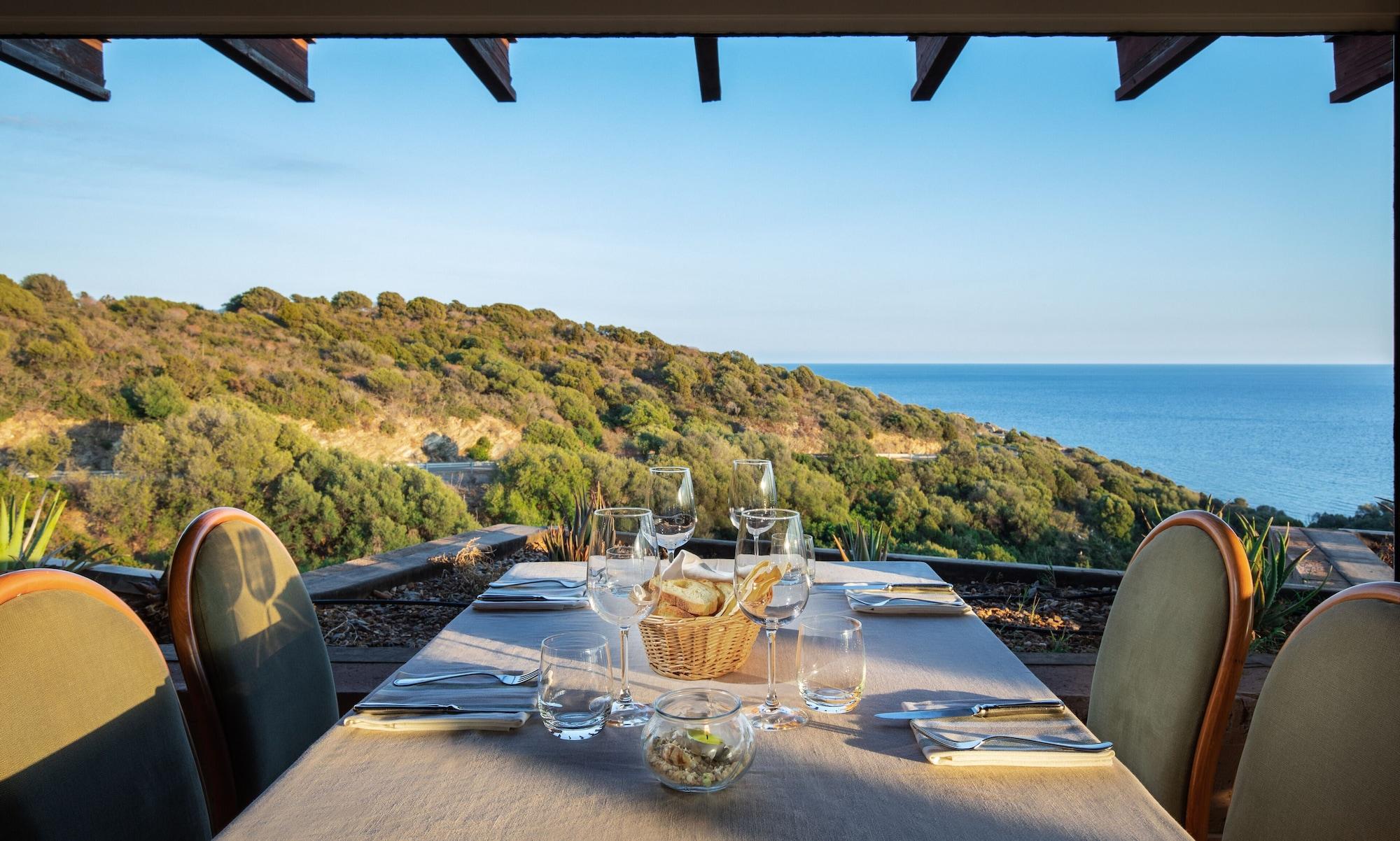 Restaurant Eco Village Baia delle Ginestre