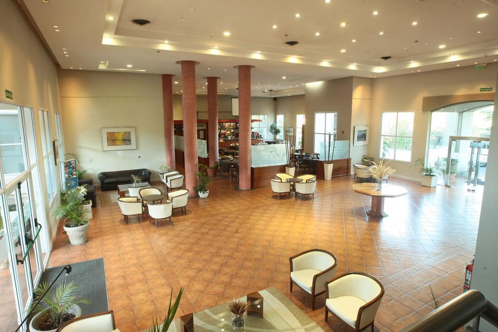 Vista Lobby Howard Johnson By Wyndham Rio Ceballos