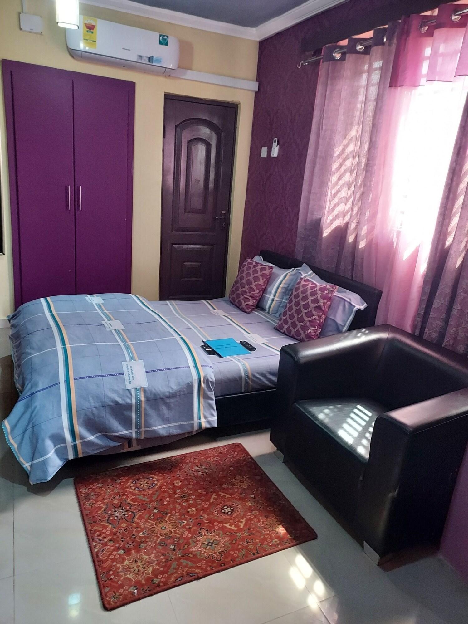 Varios Phoenix  Lodge