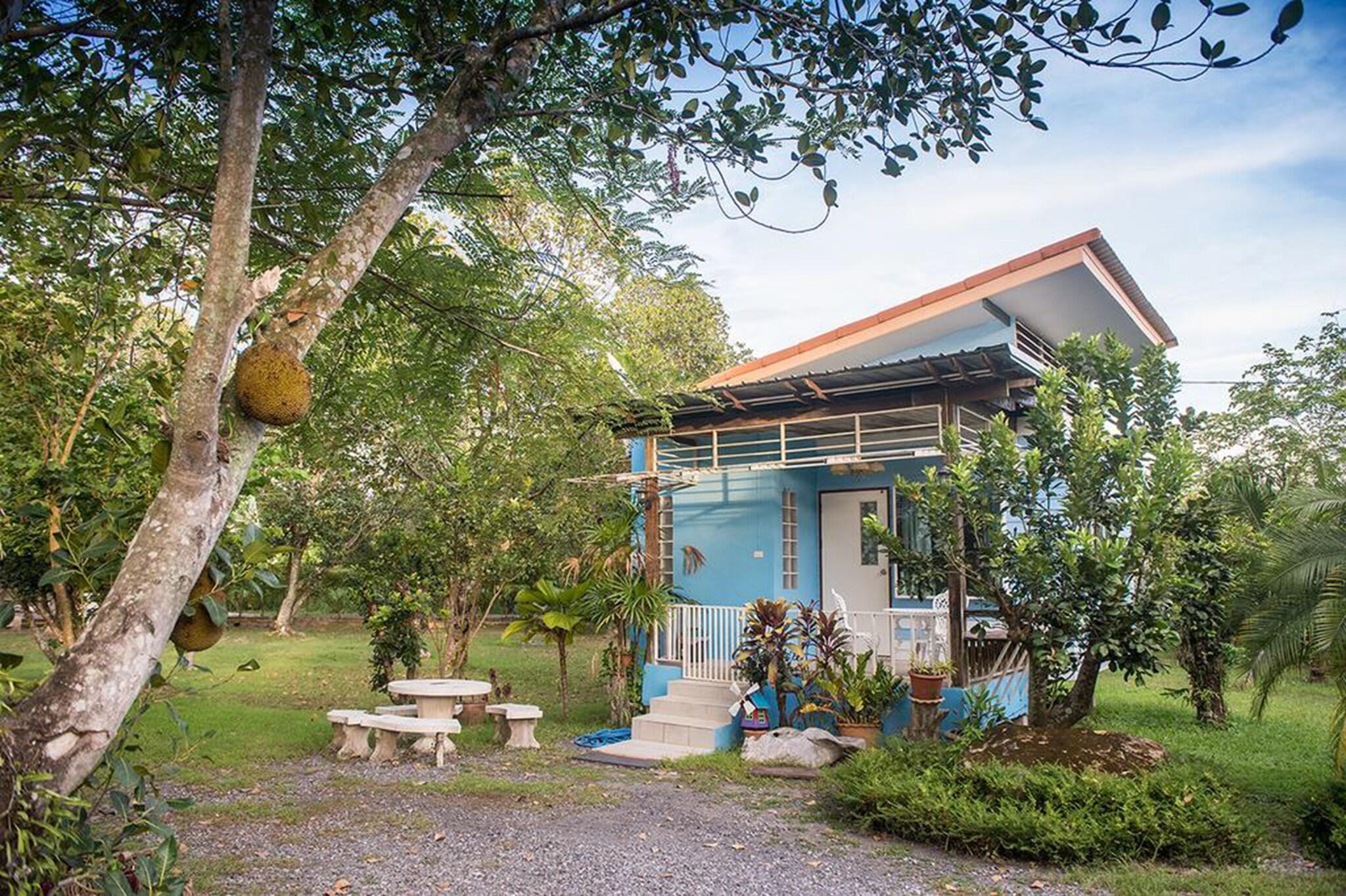 Vista Exterior Poomvarin Resort