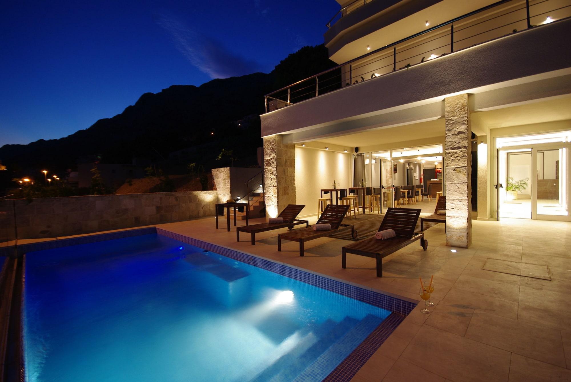 Vista Lobby Luxury Apartments Jolara