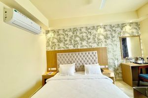 Alojamiento - Hotel Rudra - near Ghats and Temple