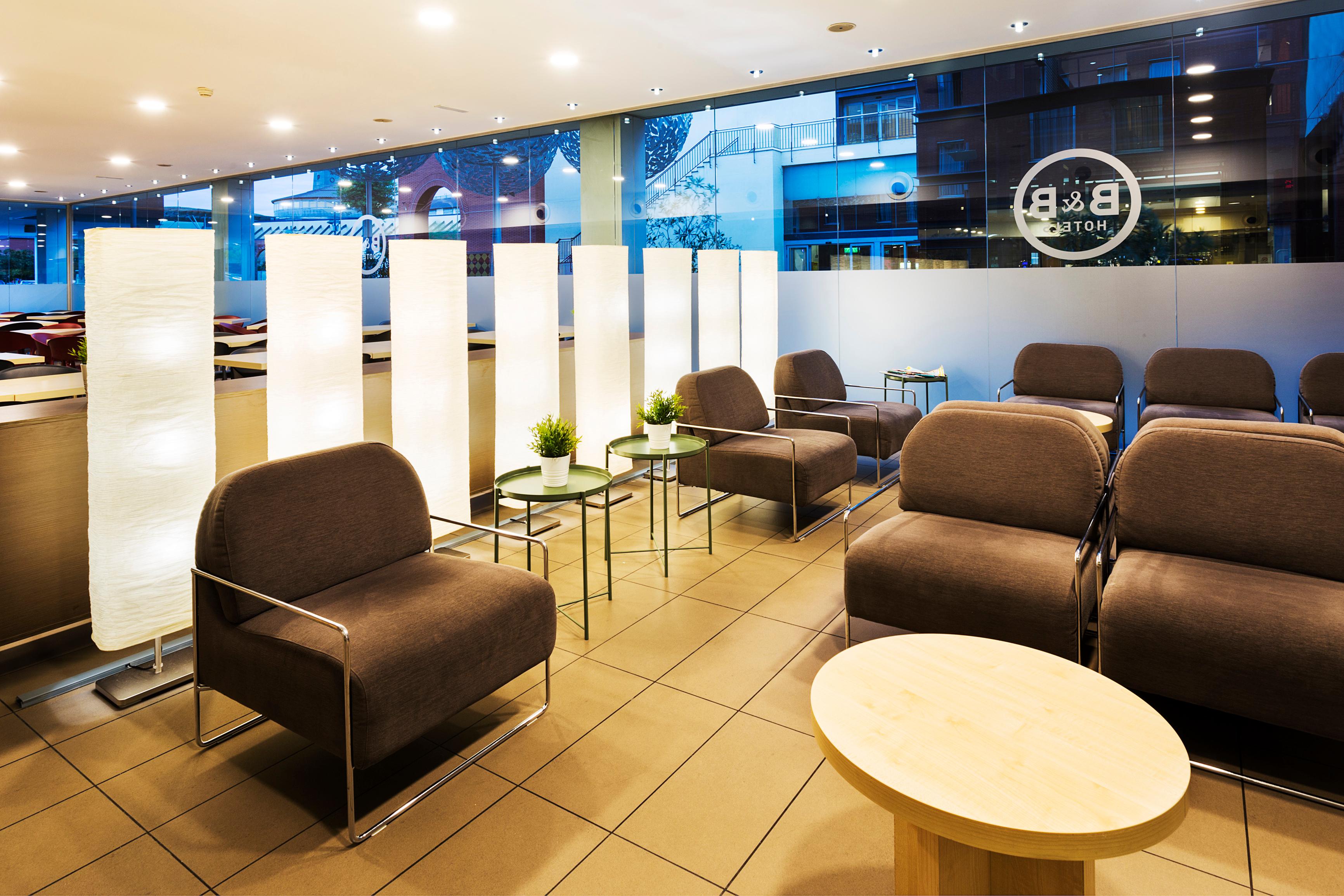 Bar/Salón B&B Girona 3