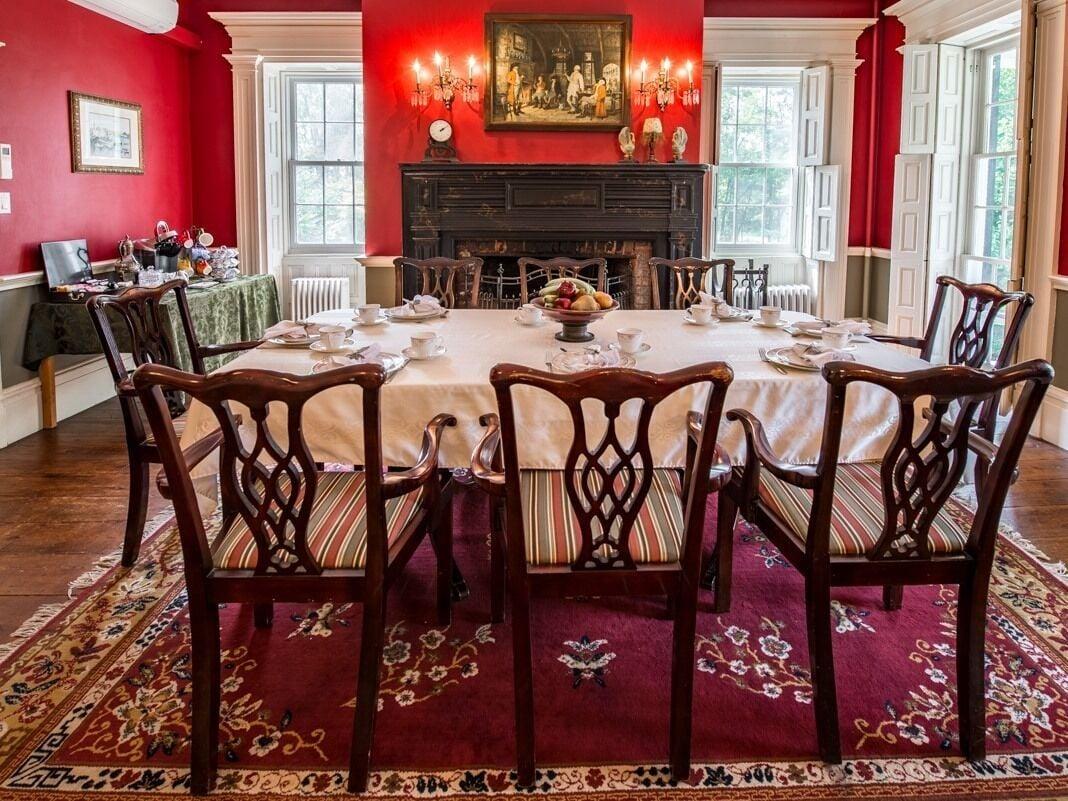 Restaurant The Neighbour House B&B