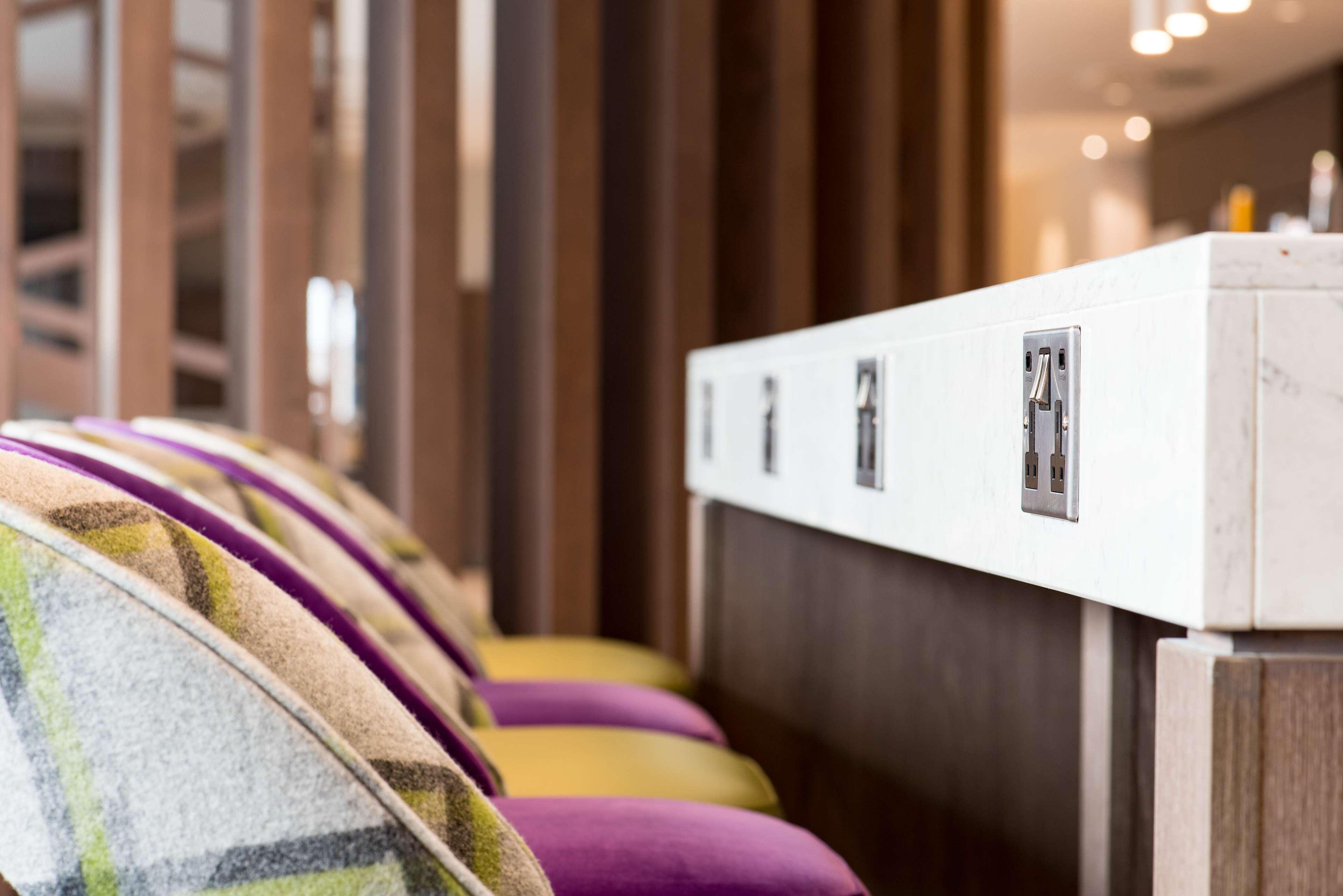 Vista Lobby Hampton by Hilton Edinburgh West End