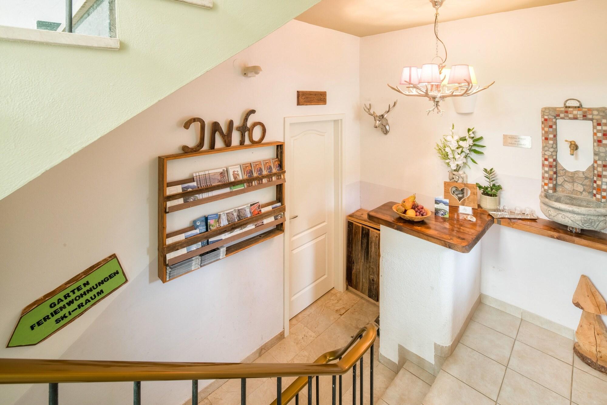 Vista Lobby Hotel Schöne Aussicht Garni