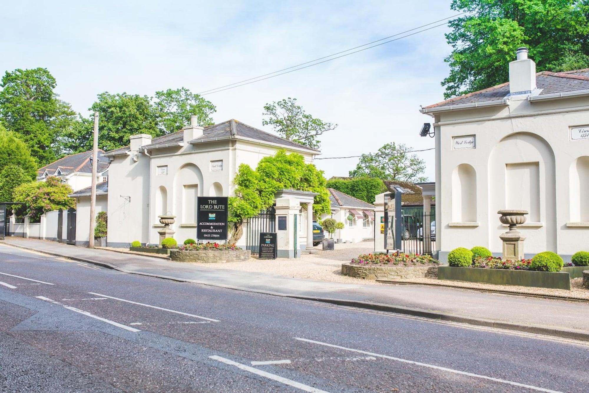 Vista Exterior The Lord Bute Hotel & Restaurant
