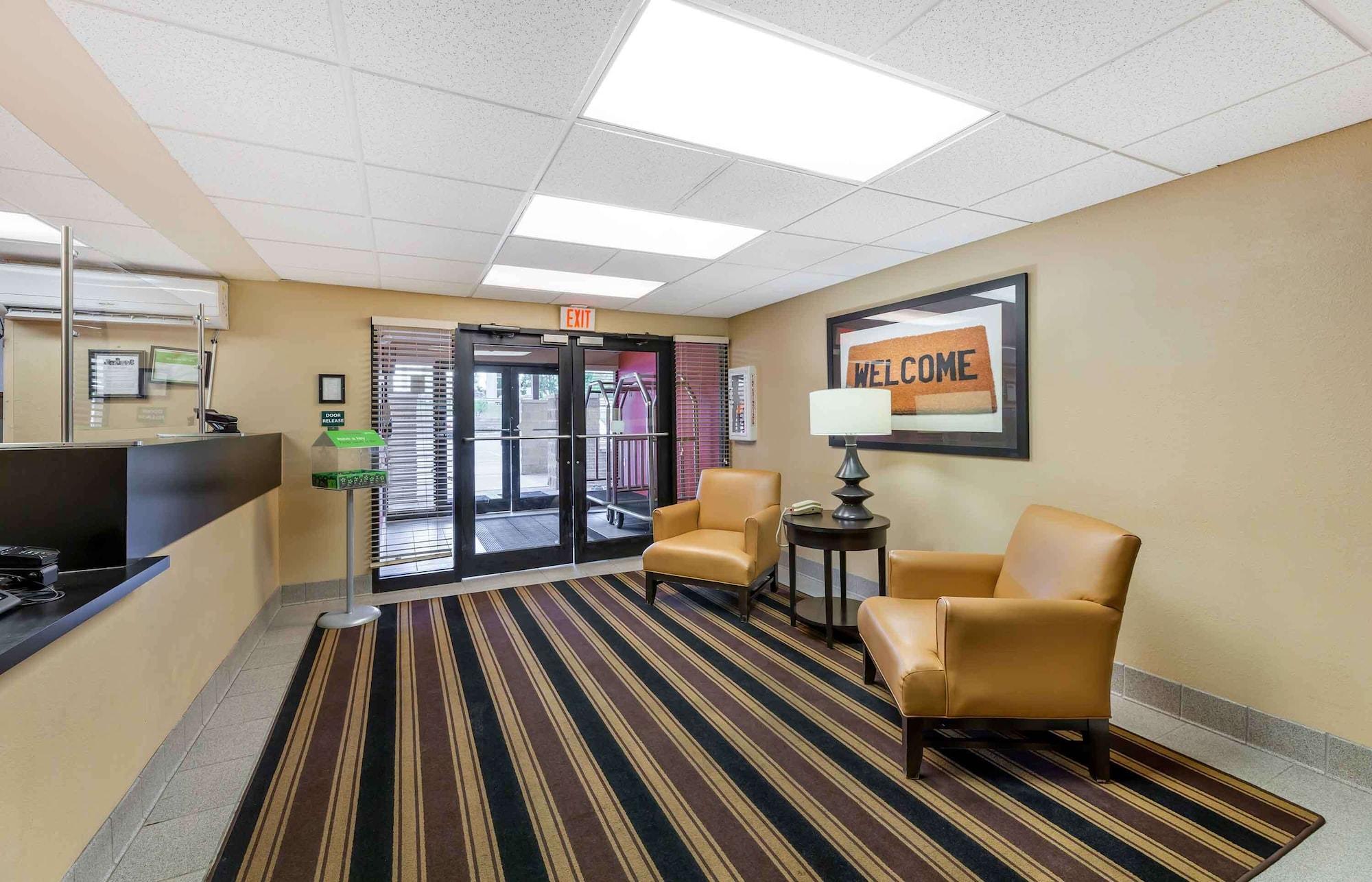 Vista Lobby Extended Stay America Suites Akron Copley East