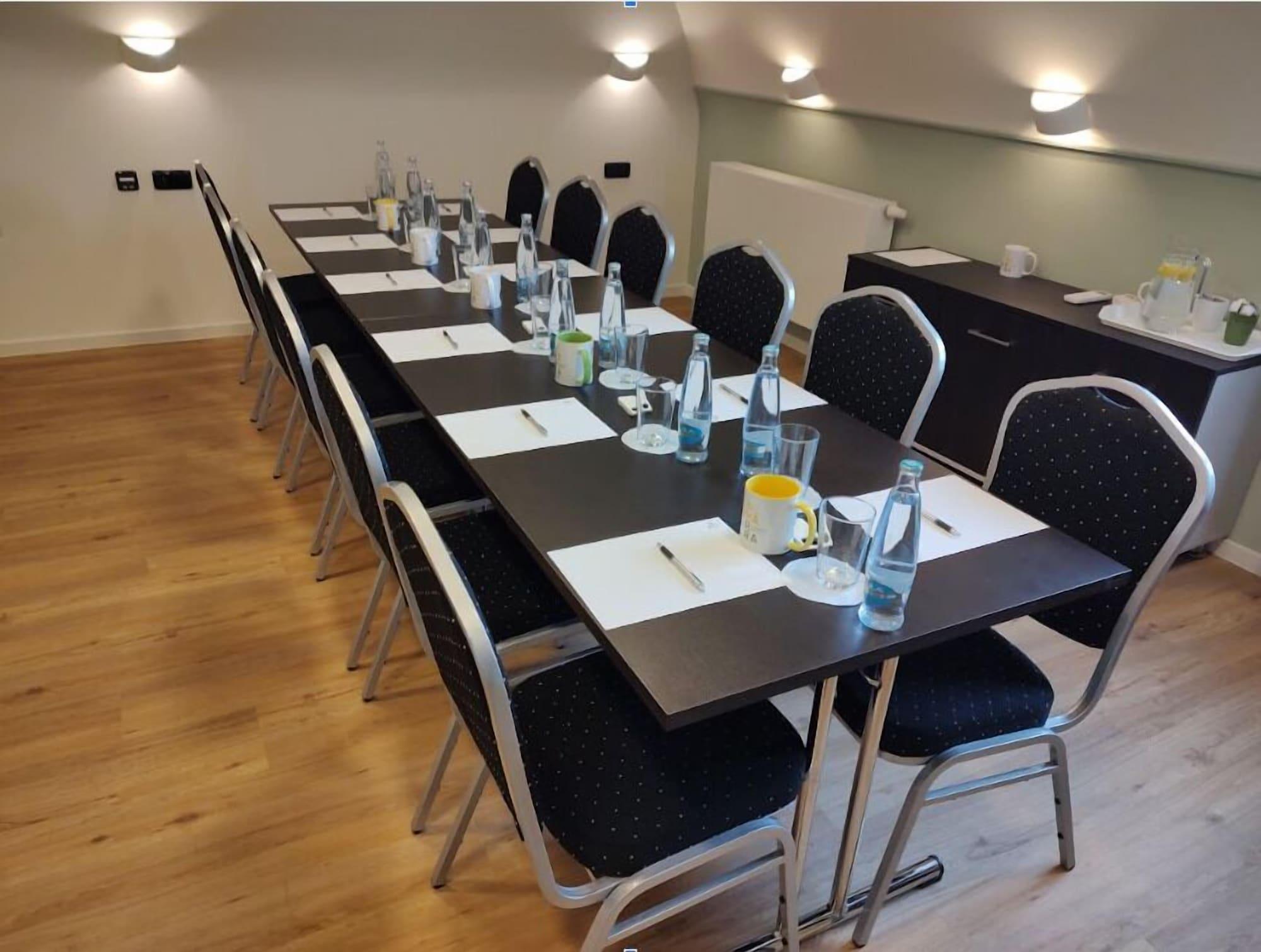 Sala de Reuniones LUMA TERRA PRAGUE