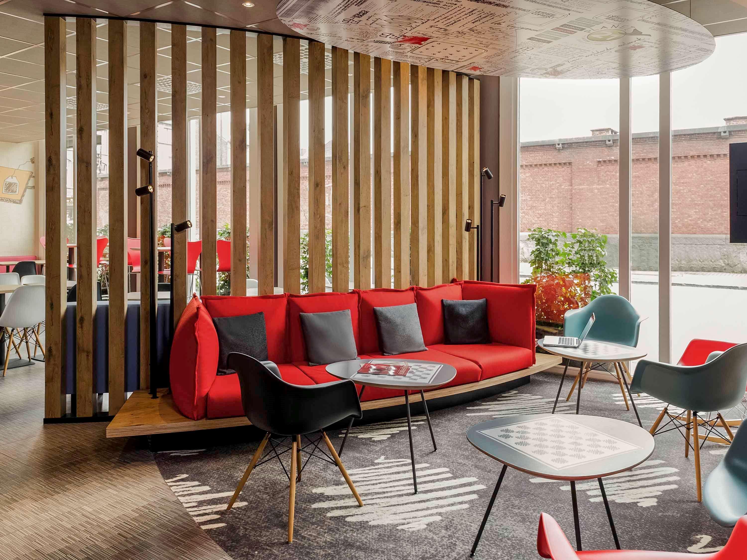 Bar/Salón ibis Namur Centre