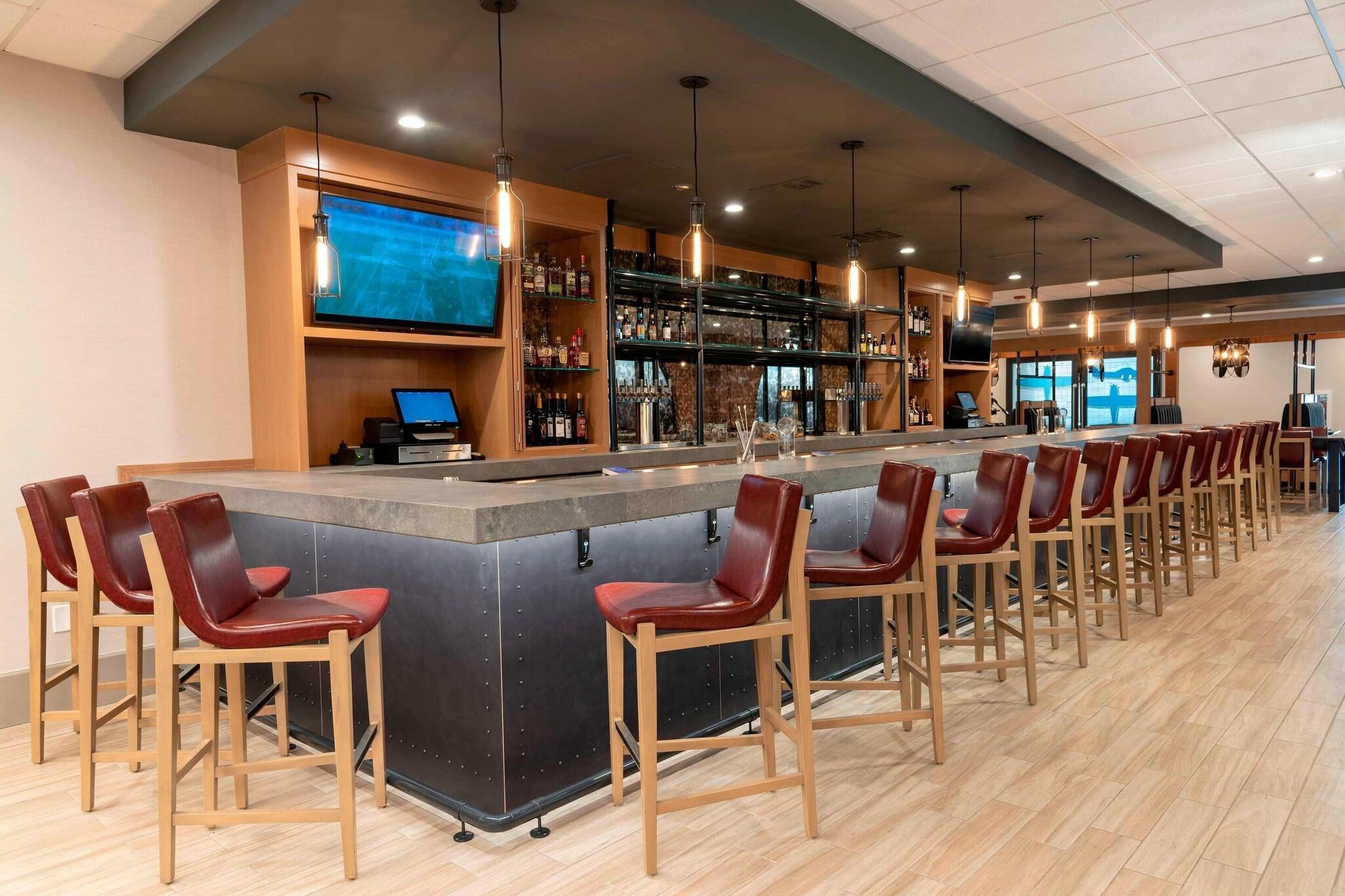 Restaurant Delta Hotels by Marriott Kalamazoo Conference Center