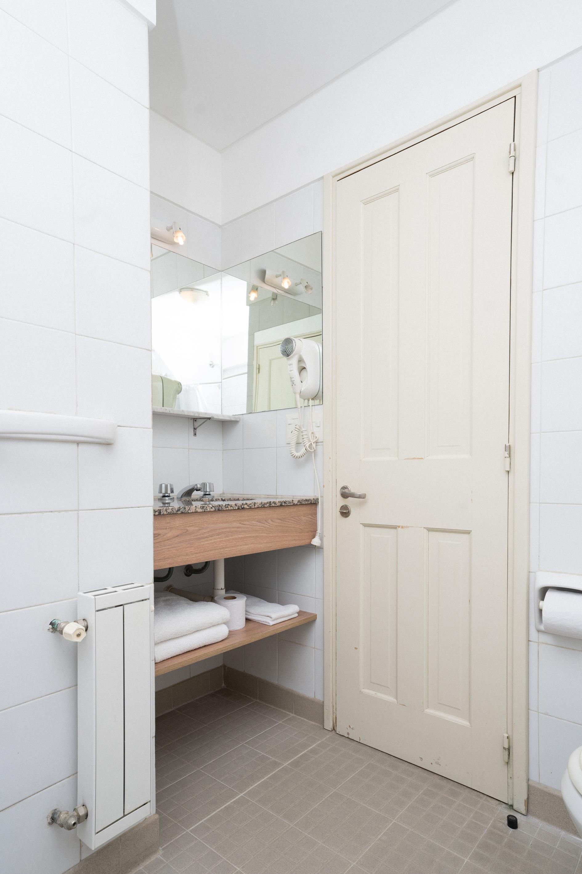 Baño Hotel Bahia Nueva