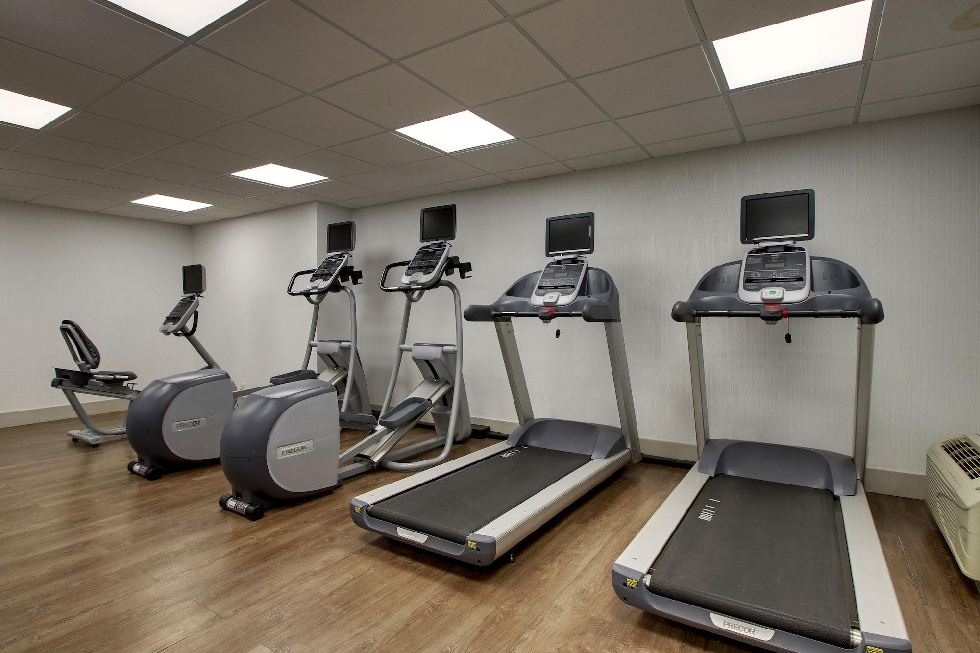 Gimnasio Holiday Inn Express & Suites Wapakoneta by IHG