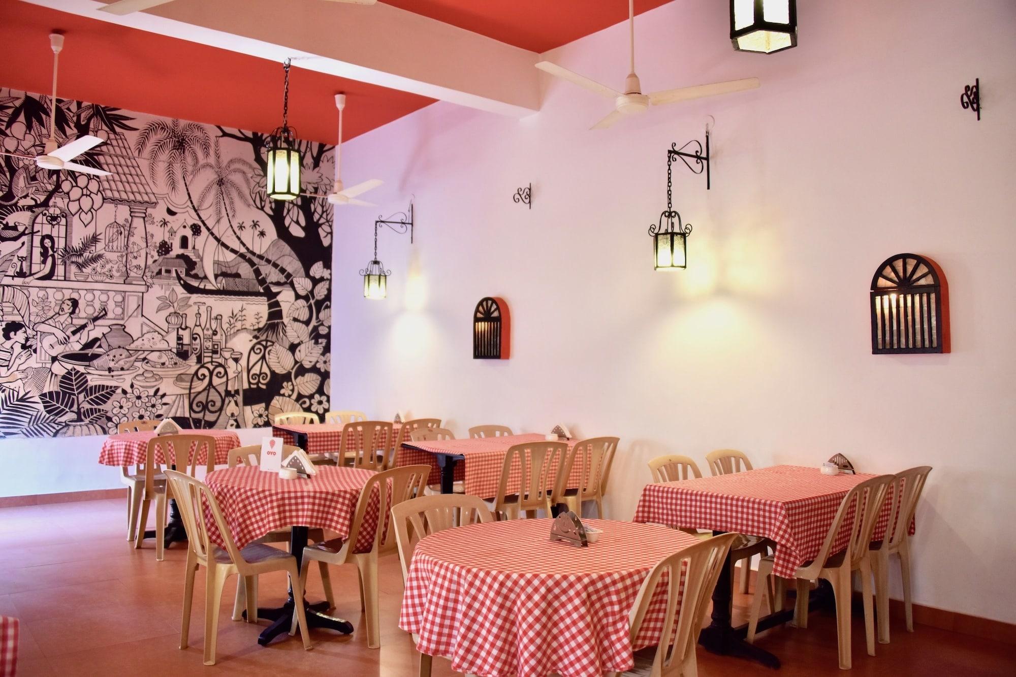 Restaurant OYO 10240 Hotel Mayfair 1