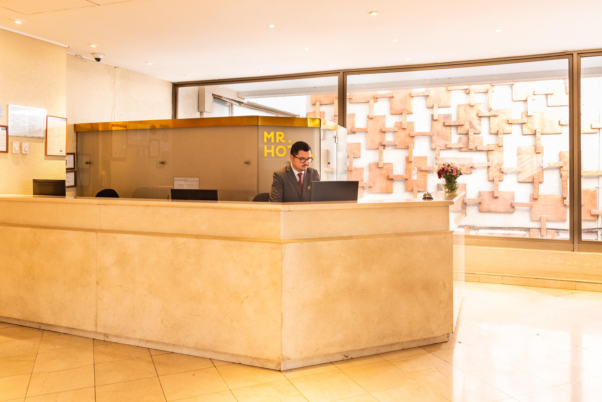 Vista Lobby MR Hotel