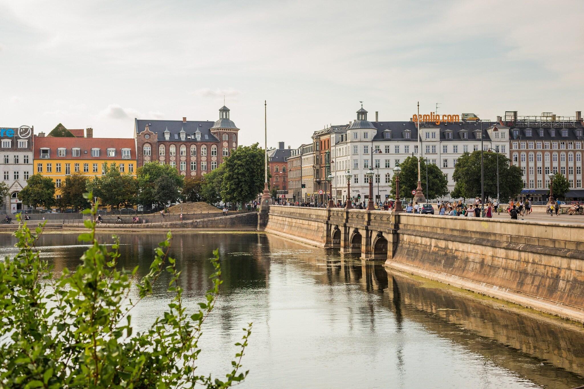 Vista Exterior citizenM Copenhagen Radhuspladsen