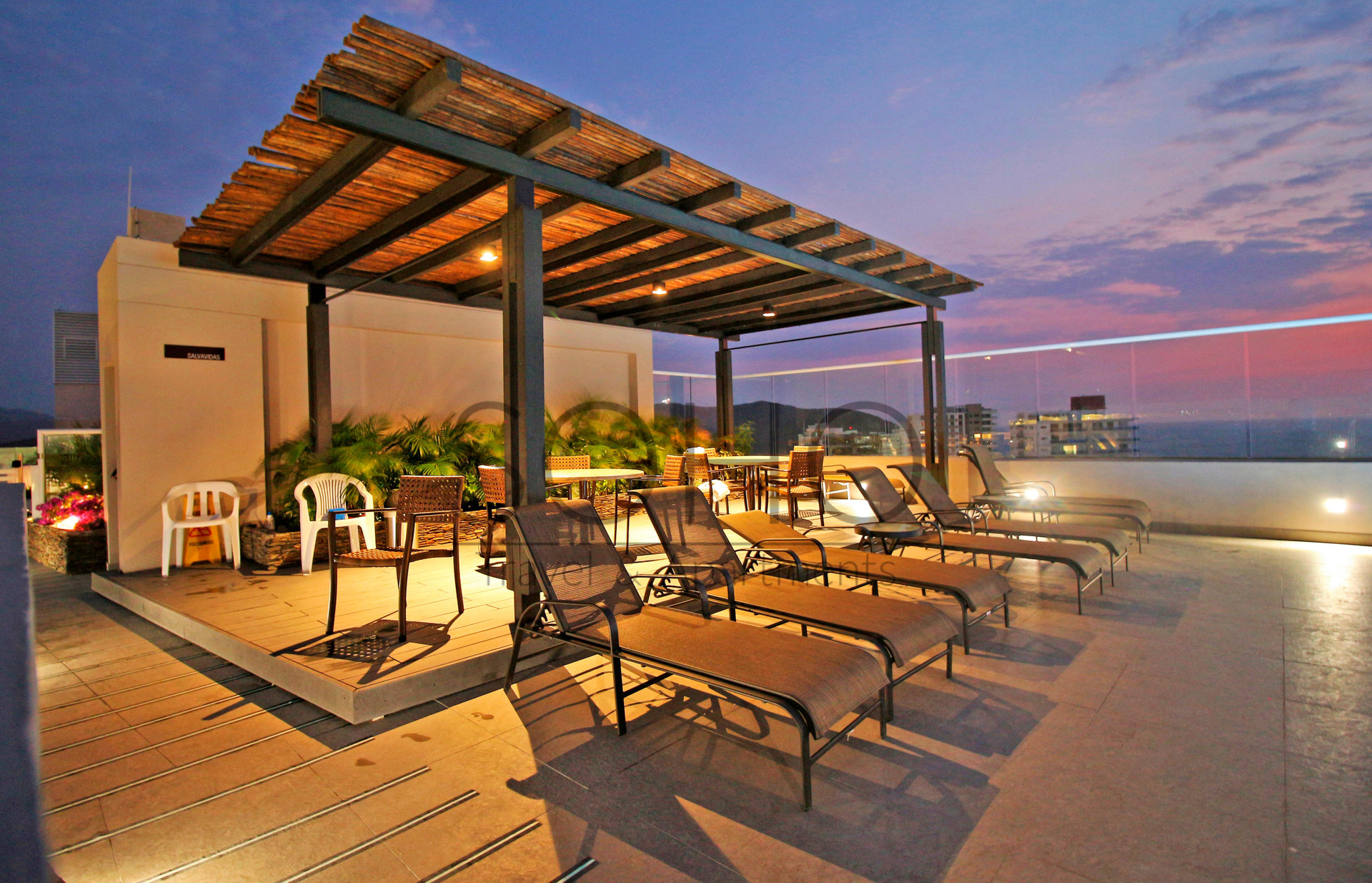 Hotel Apartasuites Reserva del Mar  Cerca al Mar by SOHO