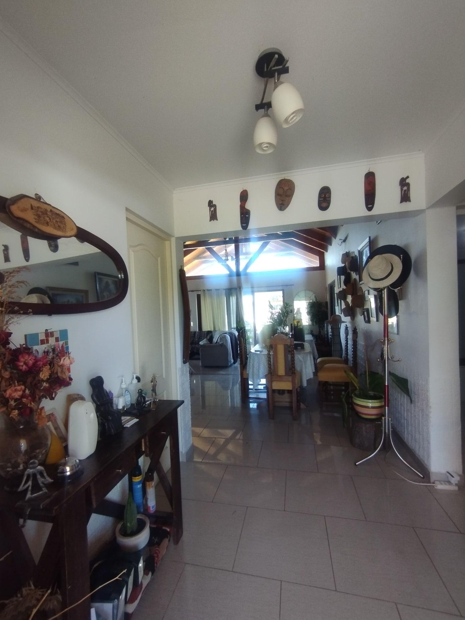 Vista Lobby El Refugio de Santa Cruz