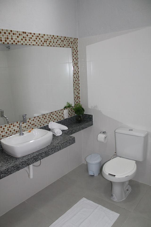 Baño Hotel Encantos de Penedo