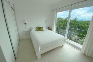 Alquiler Vacacional - Oceanview, Minigolf, Pool, 2BR & Office. 5 min to Coco Beach
