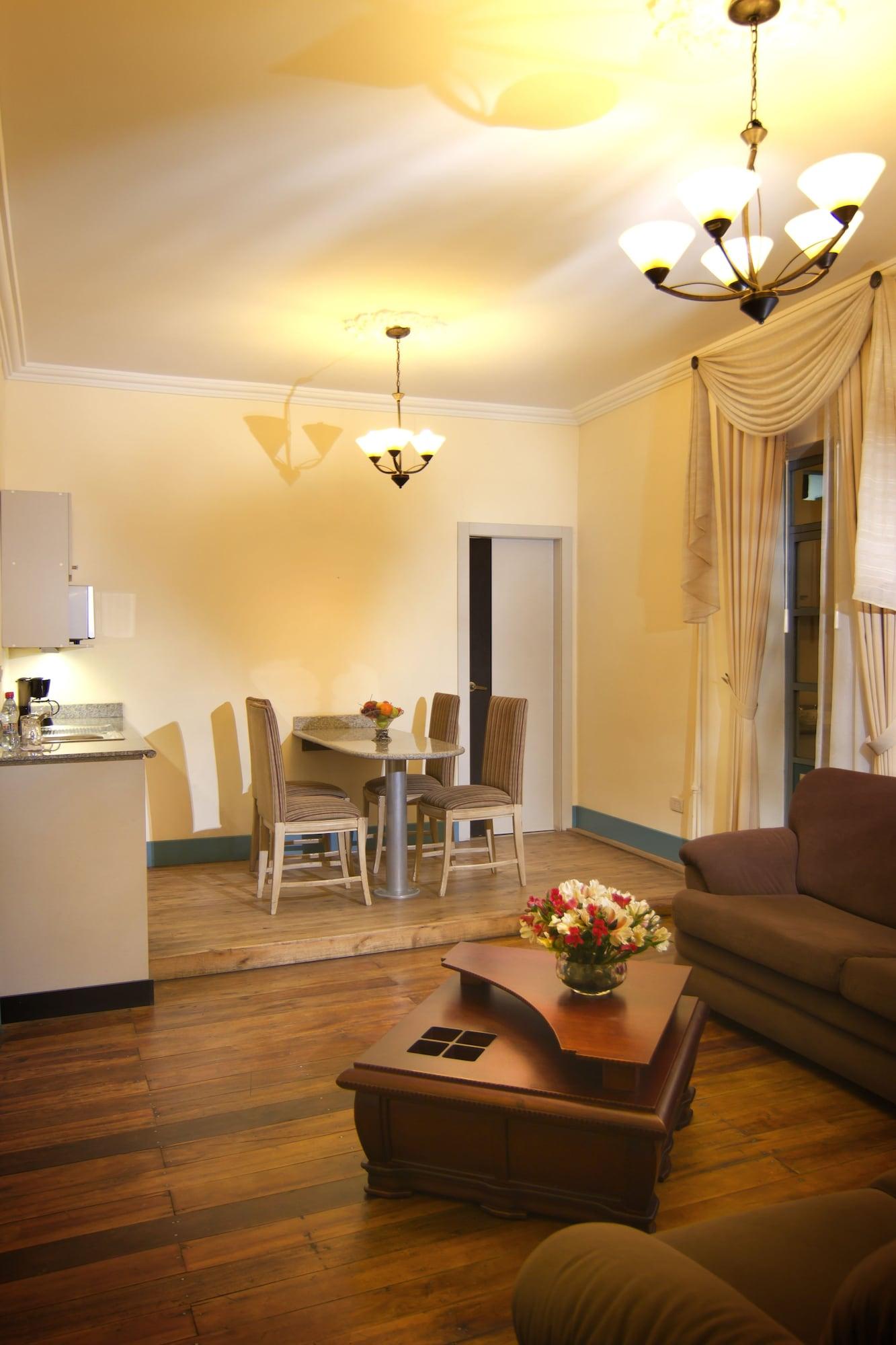 Comodidades del Alojamiento Del Parque Hotel & Suites
