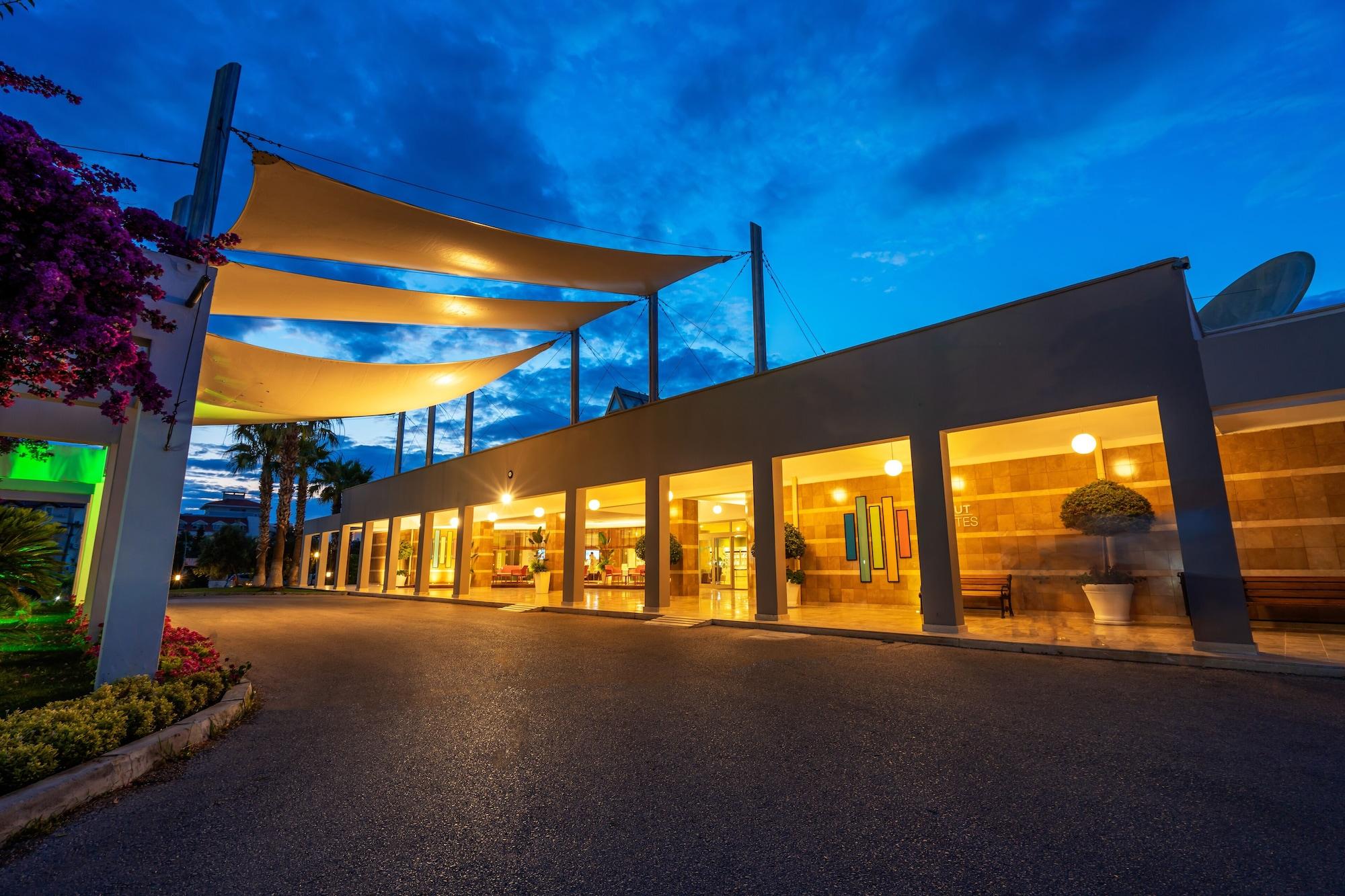 Vista Exterior Barut B Suites
