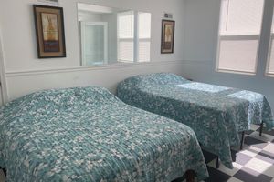 Alquiler Vacacional - 35 min to Louisville, 45 to Churchill Downs. Indoor Basketball court.