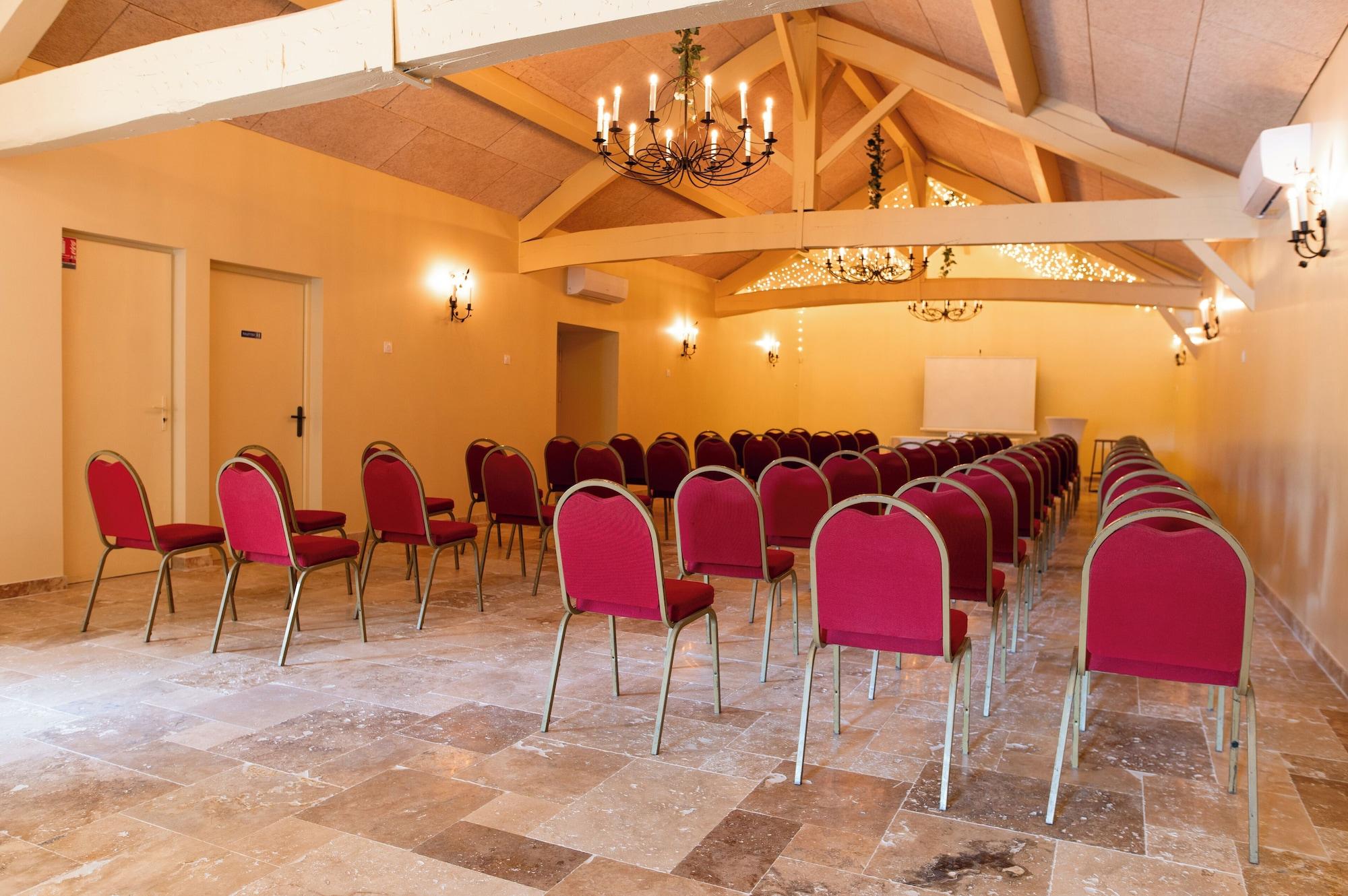 Sala de Reuniones Auberge de la Treille