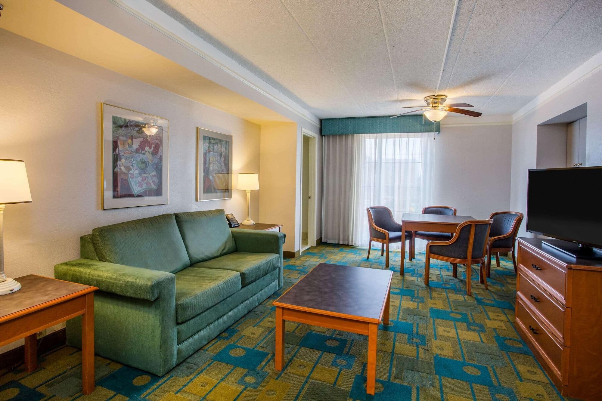 Set de Habitación La Quinta Inn by Wyndham Norfolk Virginia Beach