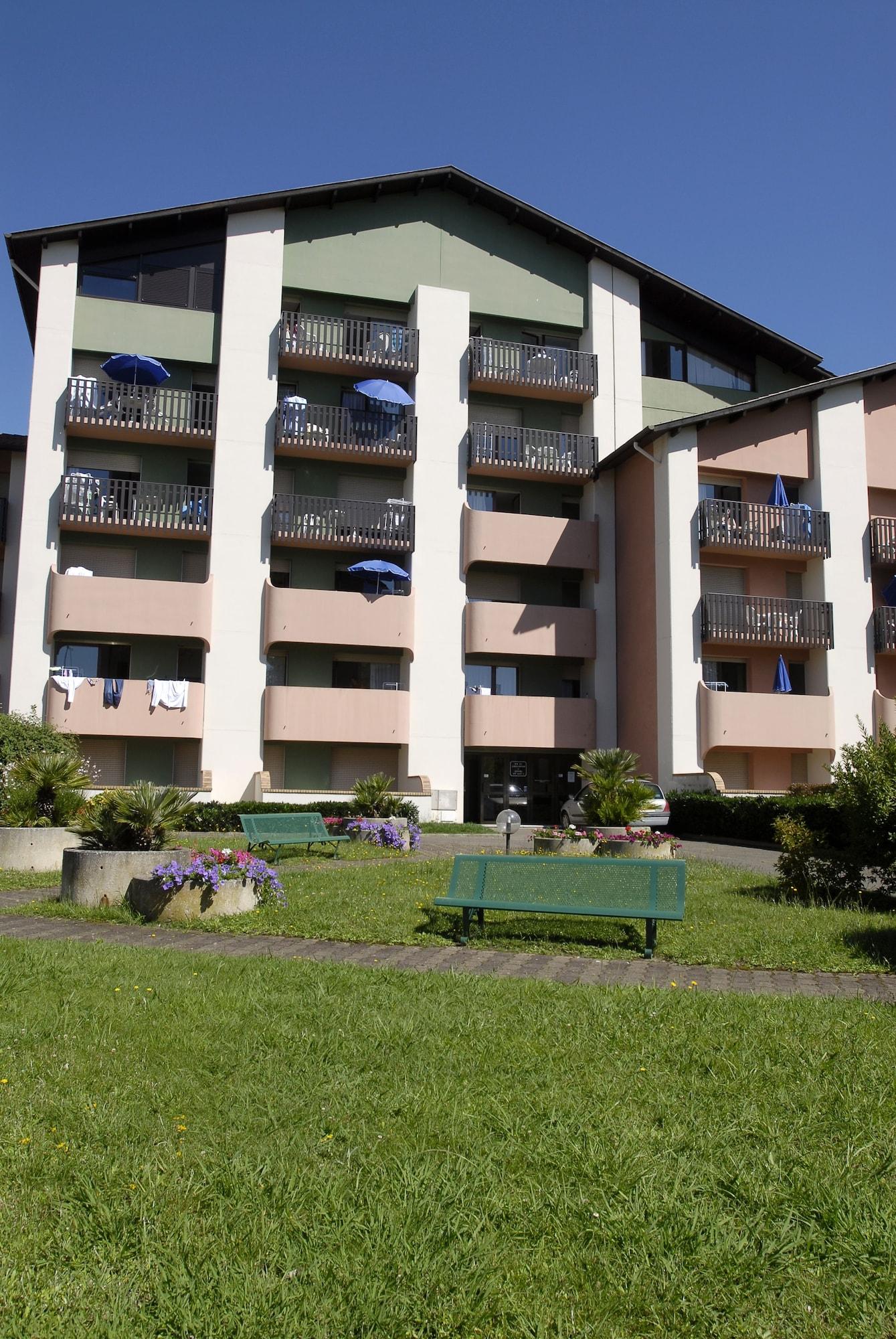 Vista Exterior L'Espace Thermal