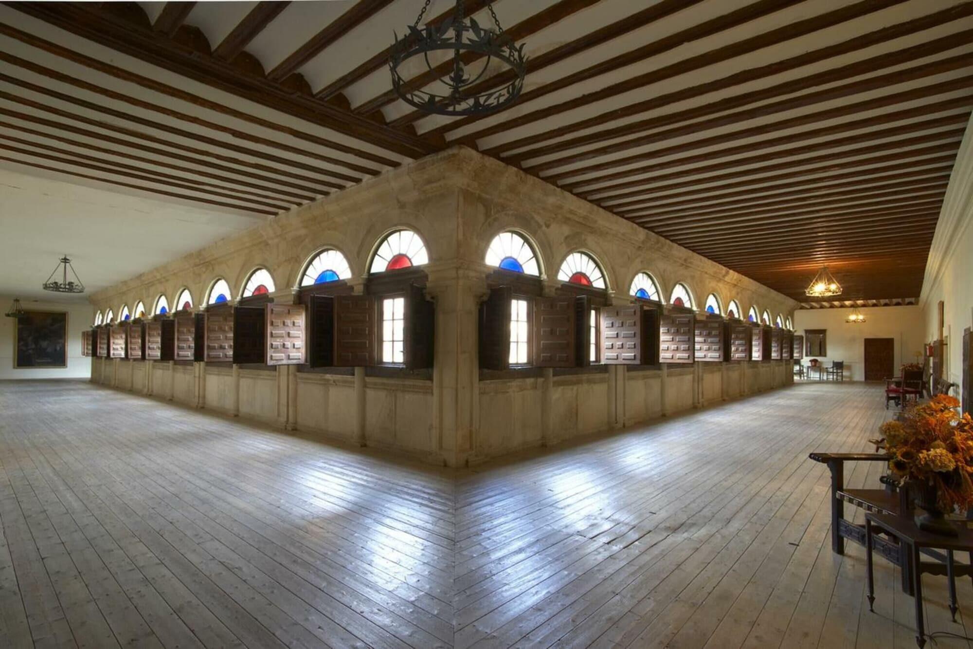 Vista Lobby Hotel Real Monasterio San Zoilo