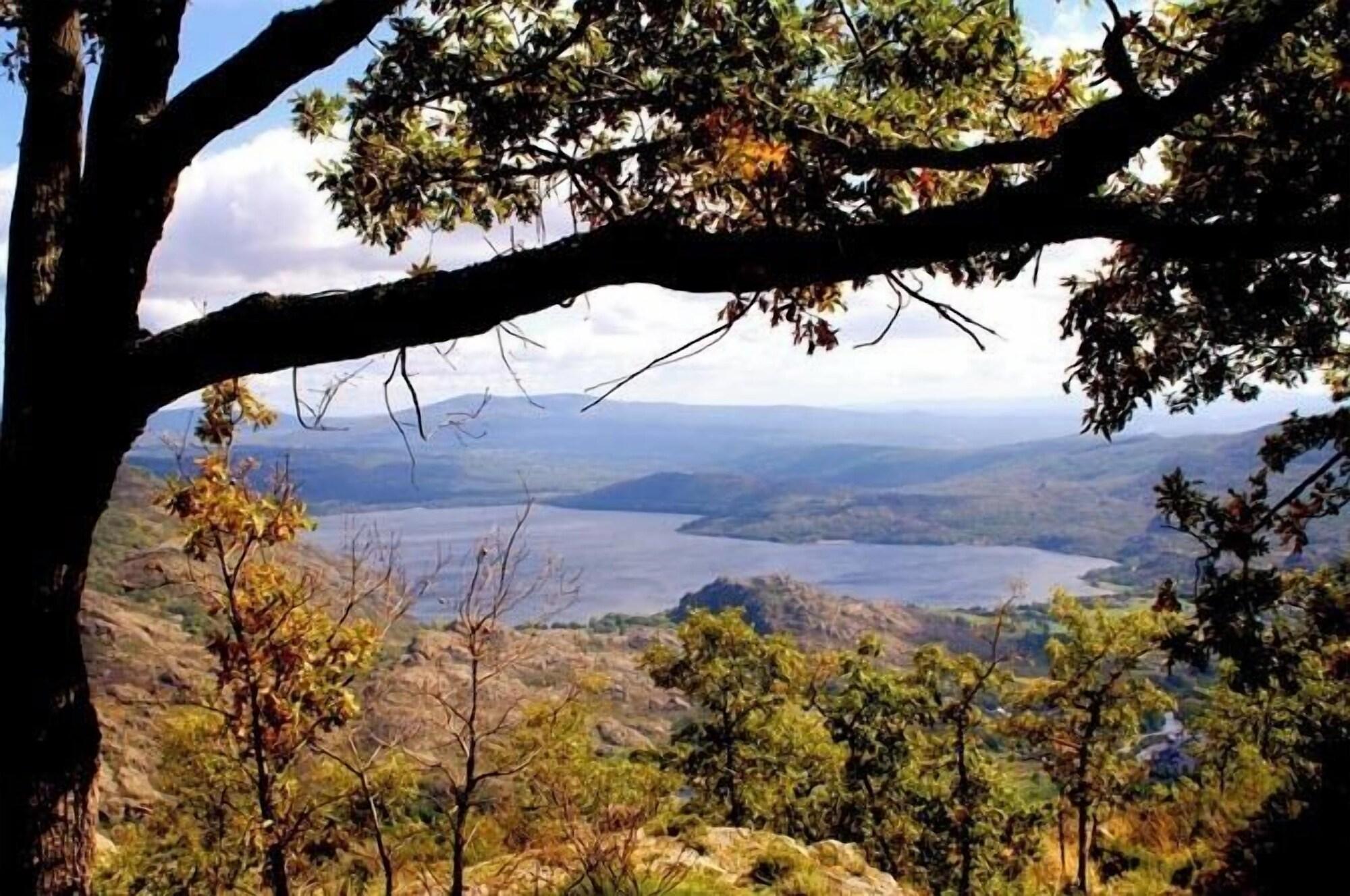 Varios La Posada de Pedrazales
