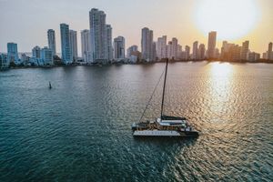 Actividad - Atardecer o Cena en yate en la Bahía de Cartagena