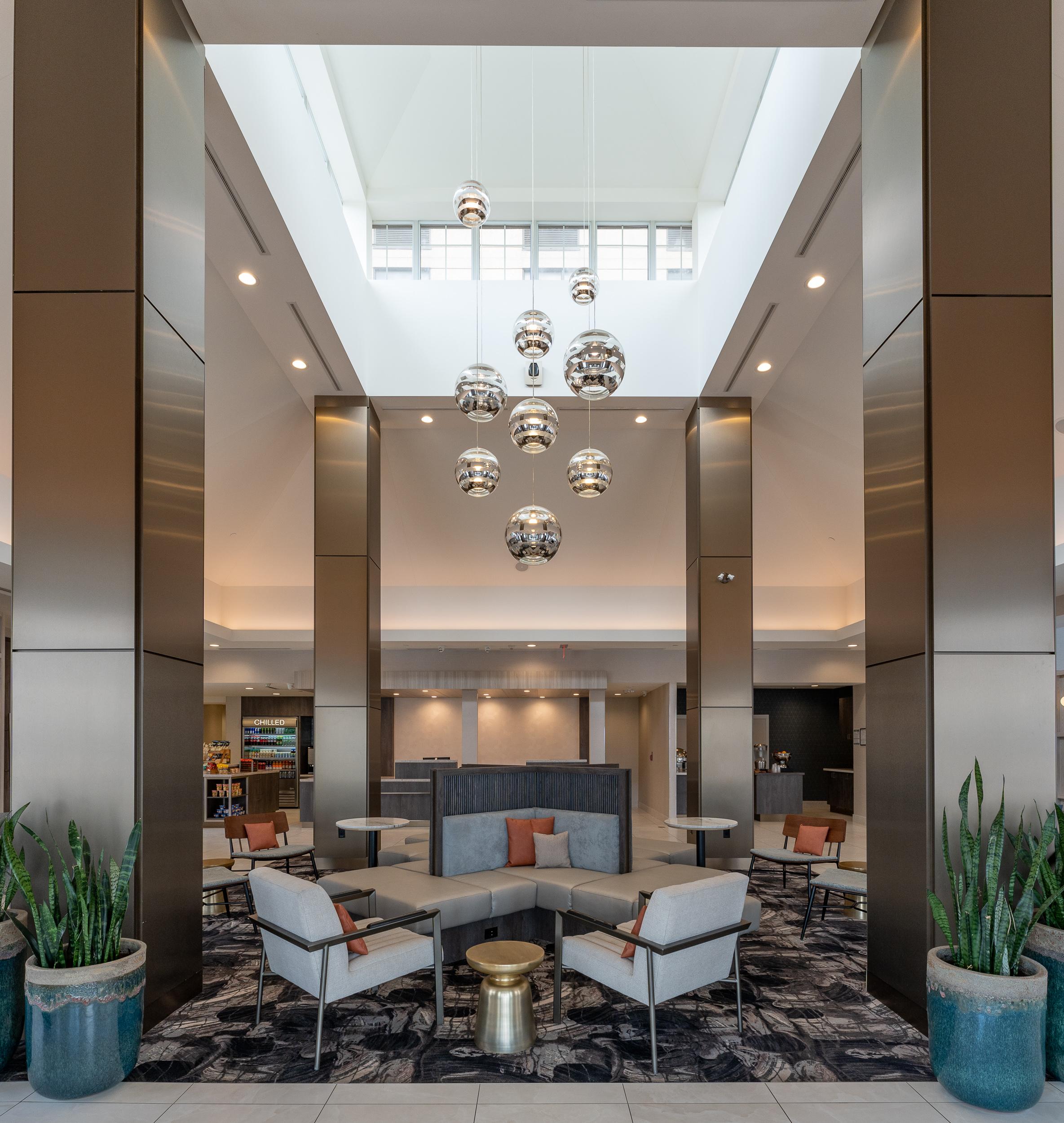 Vista Lobby Hilton Garden Inn Toronto/Brampton